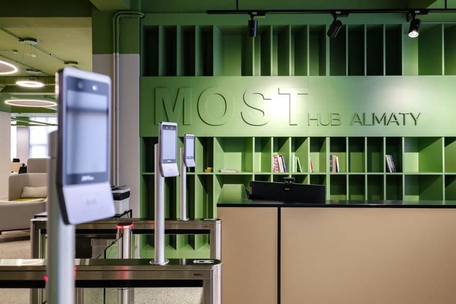 Дизайн интерьера для MOST IT Hub Almaty