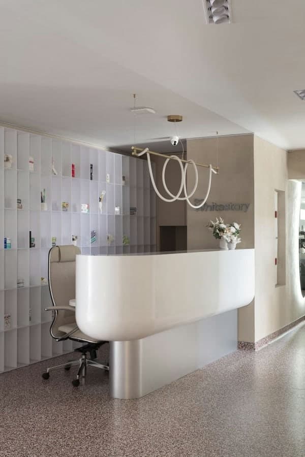 Стоматология Whitestory в Алматы