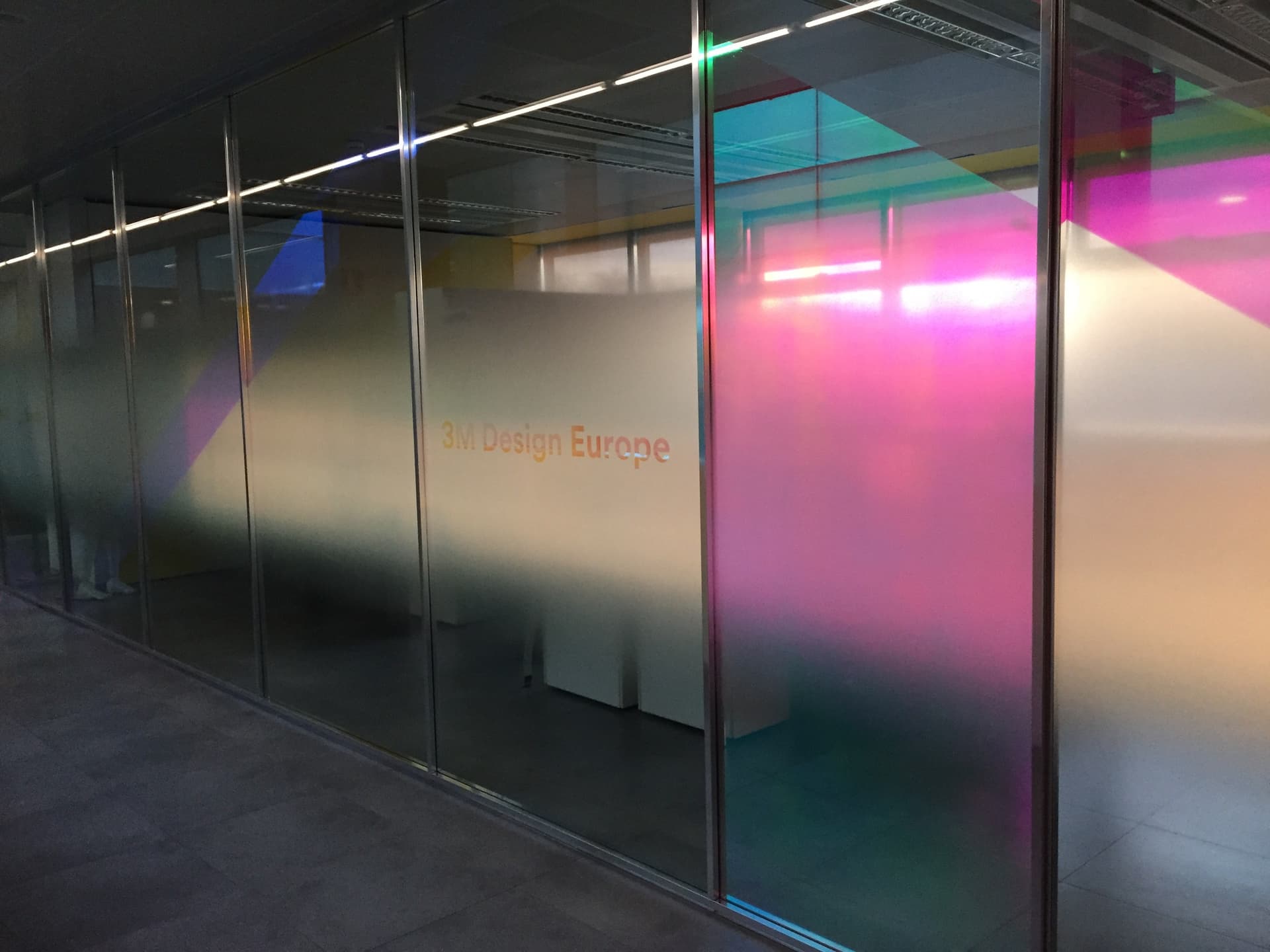3M
DICROIC FILM
Dichroic — 4