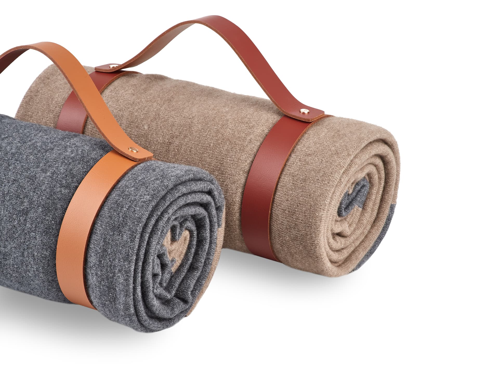 ADJ
BLANKET
Cashmere blanket — 3