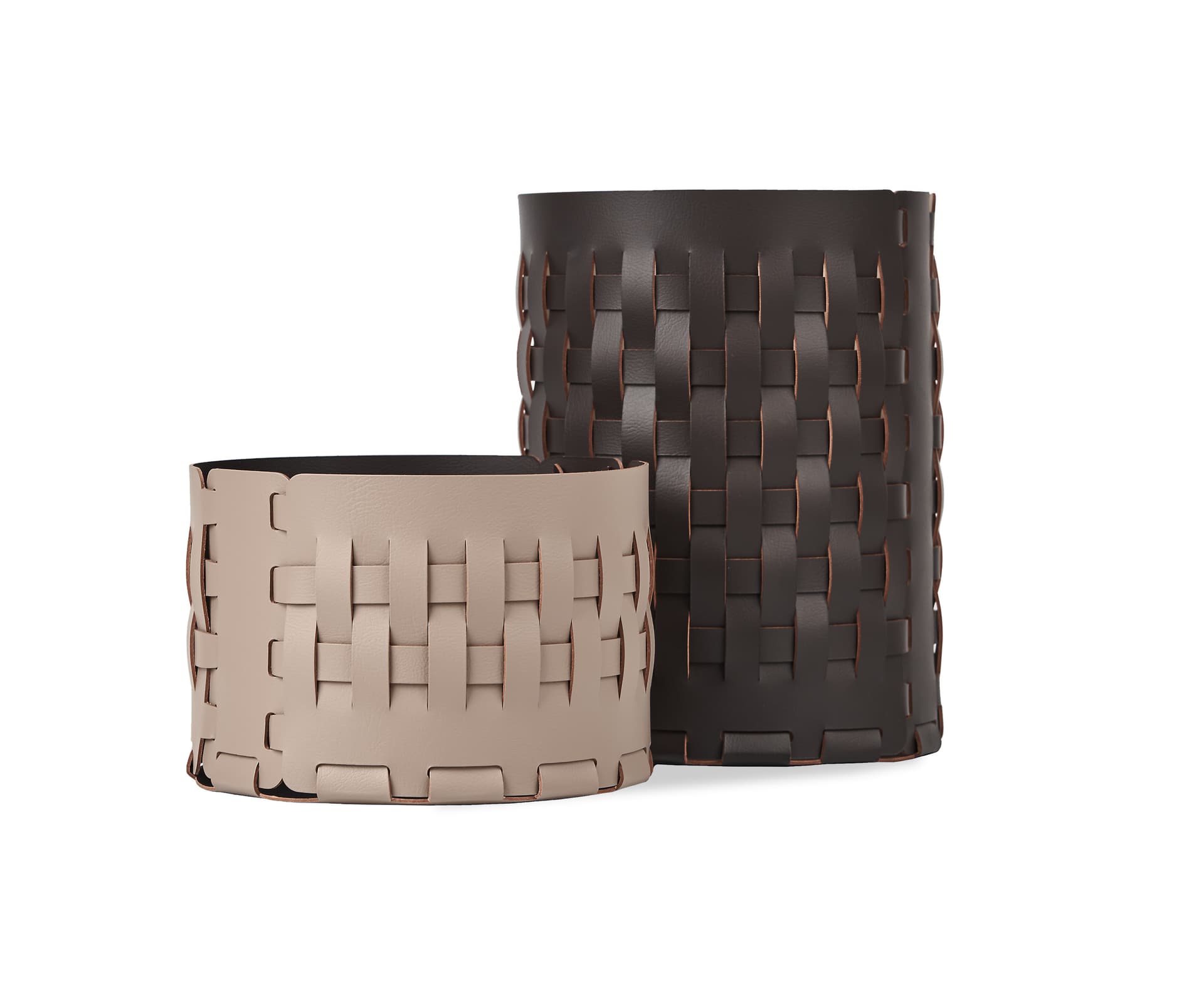 ADJ
BOTTEGA
Leather basket — 19