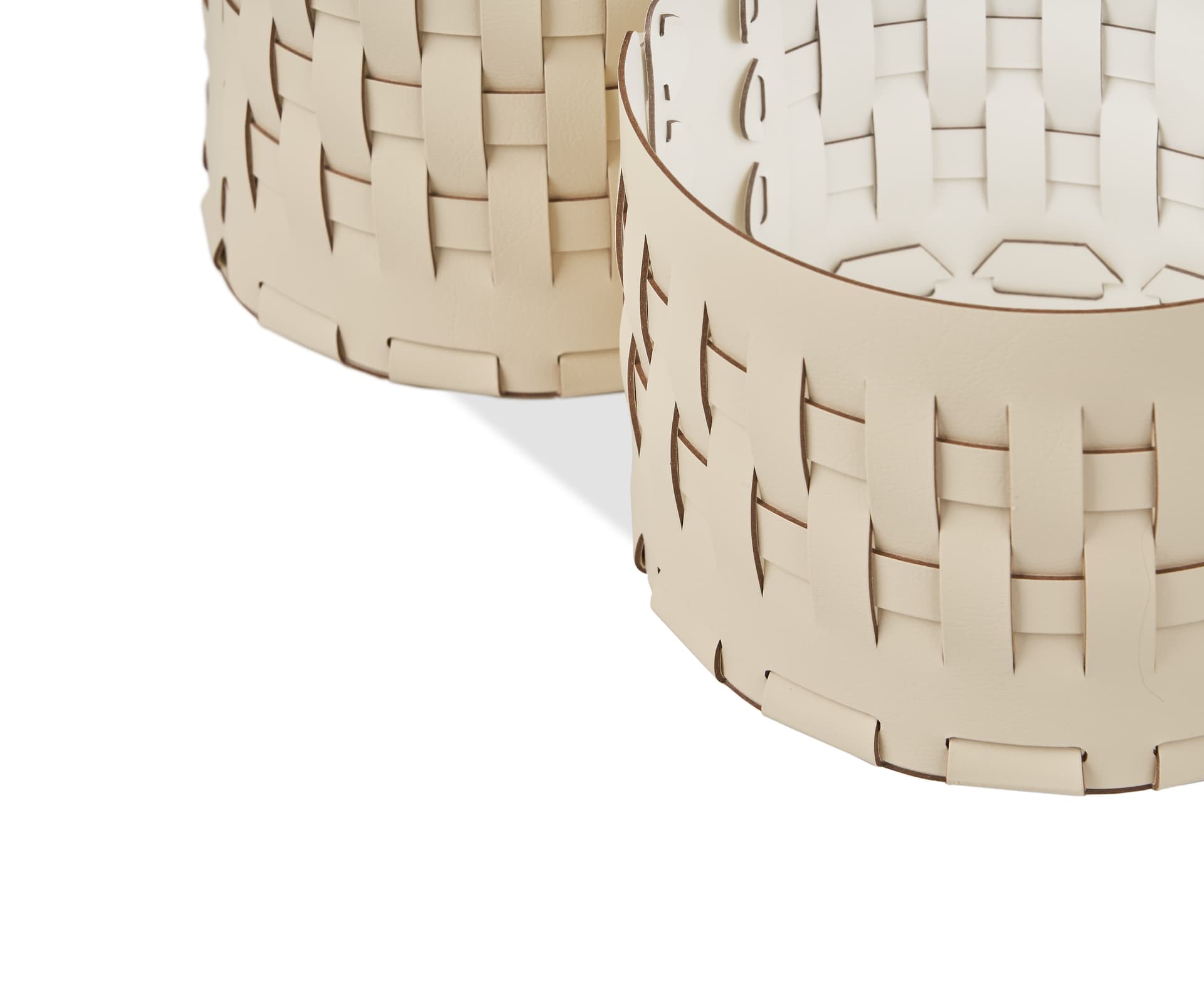 ADJ
BOTTEGA
Leather basket — 22