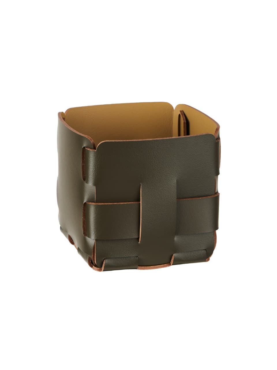 ADJ
BOTTEGA
Leather storage box — 19