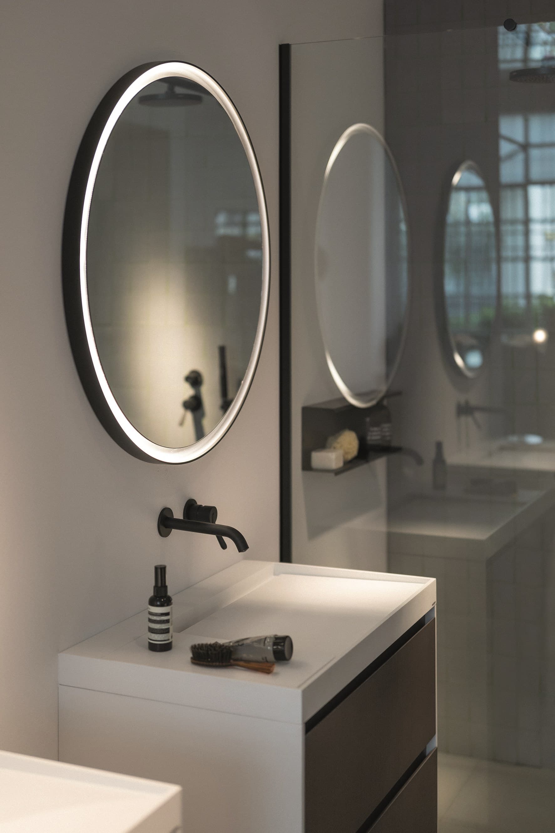 Agape
EVO 21
Vanity unit — 4