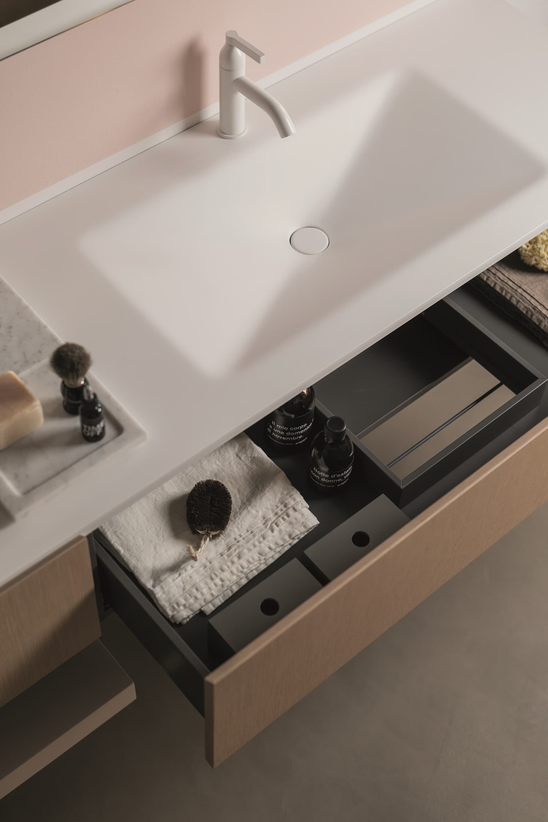 Agape
EVO 21
Vanity unit — 5