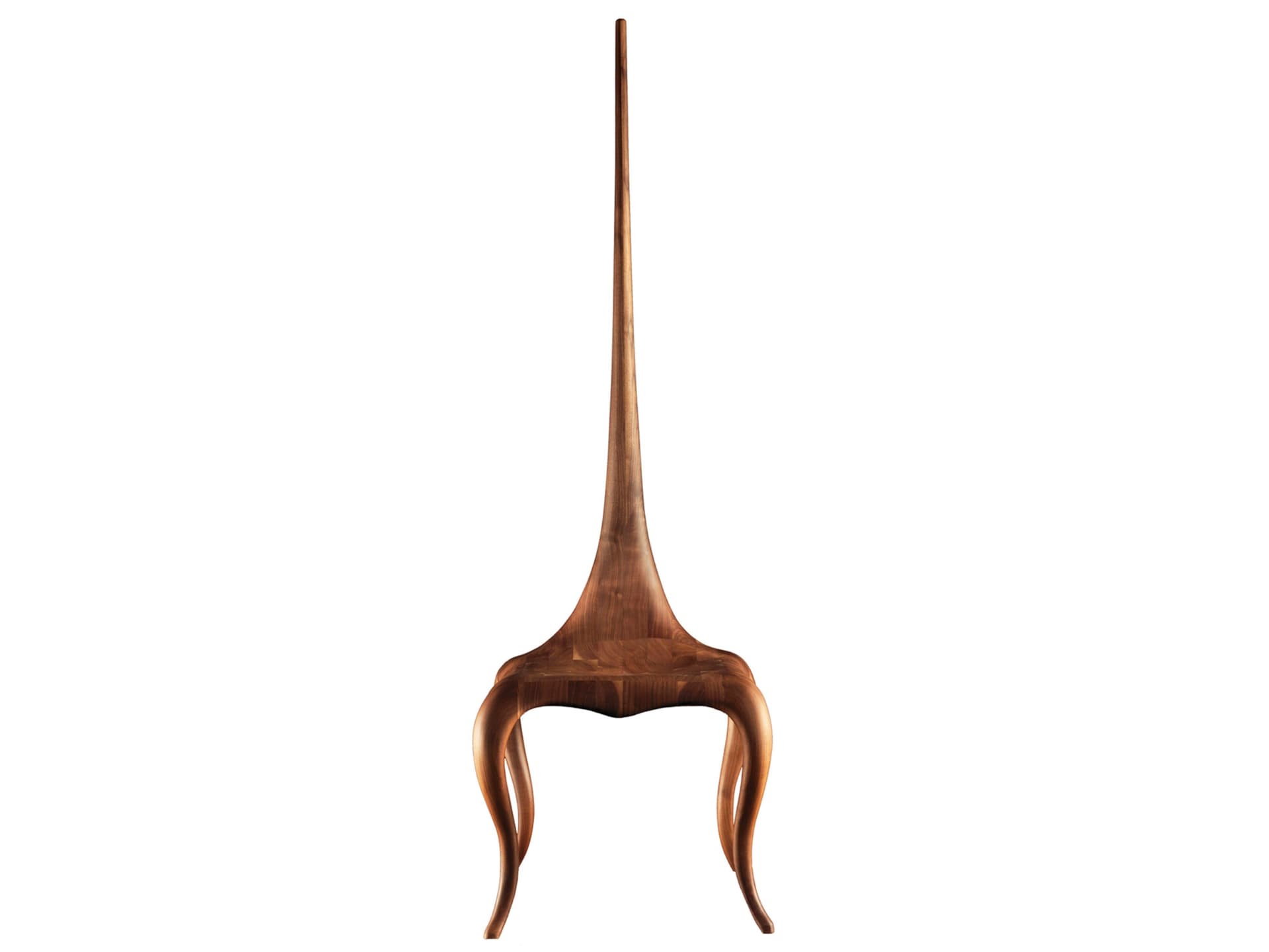 Agrippa
LADY STING
Walnut chair — 1