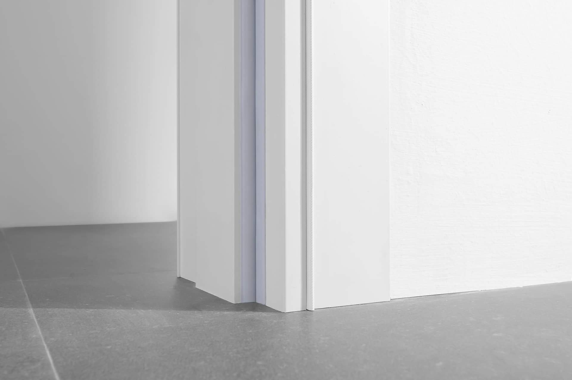 ALBED
LEVEL
Hinged ash door — 6