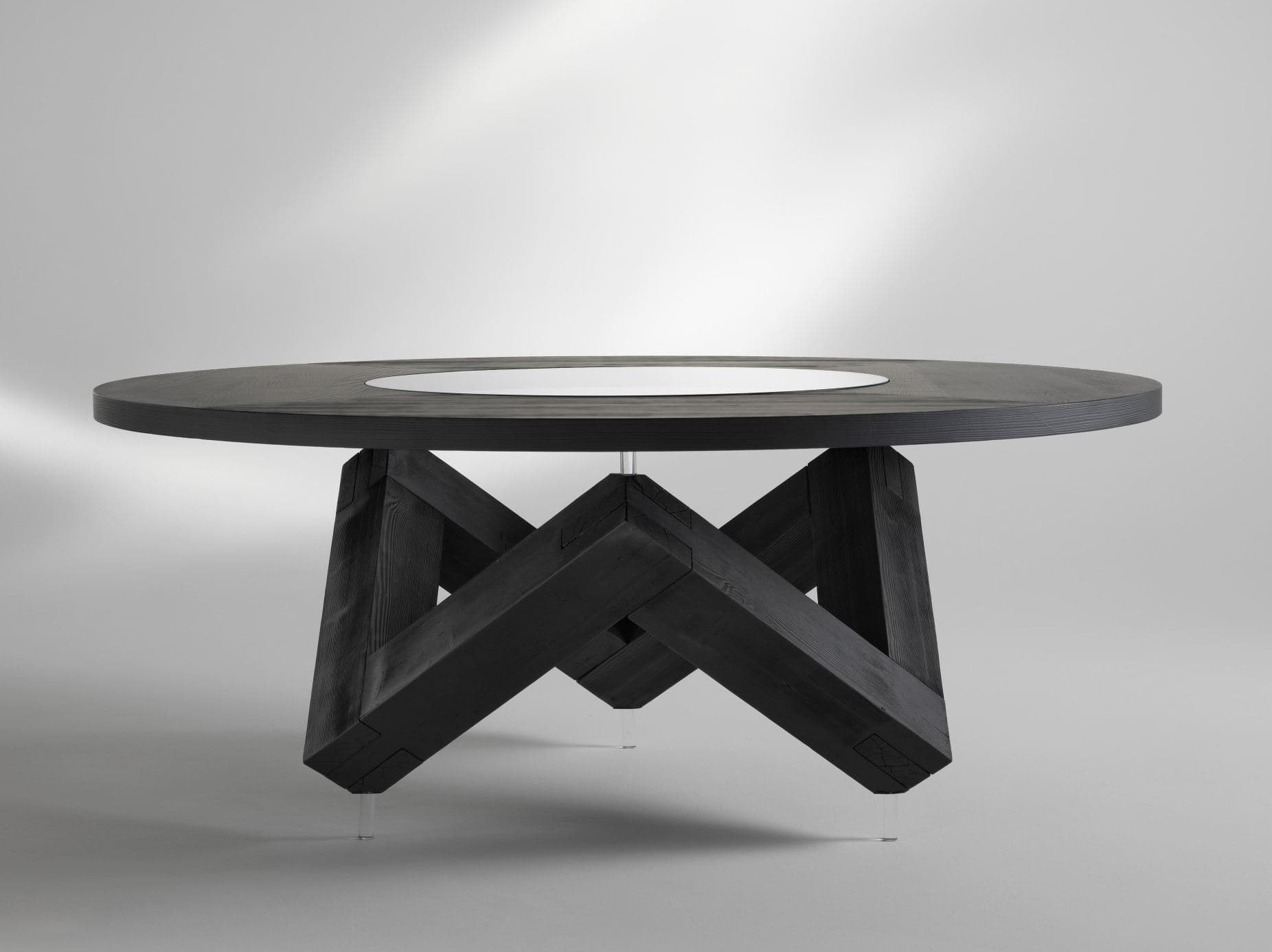 ALBEDO
W
Round wooden table — 1