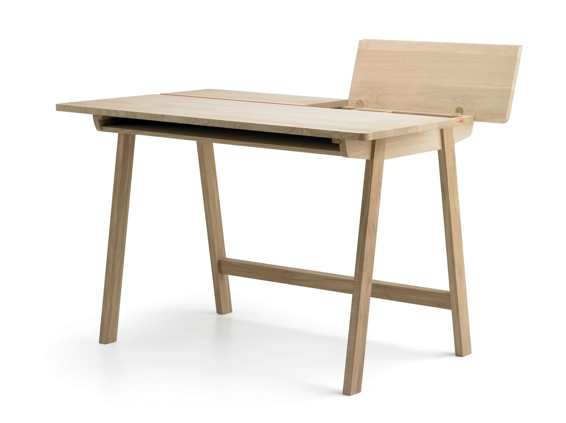 Alki
LANDA
Oak desk — 1