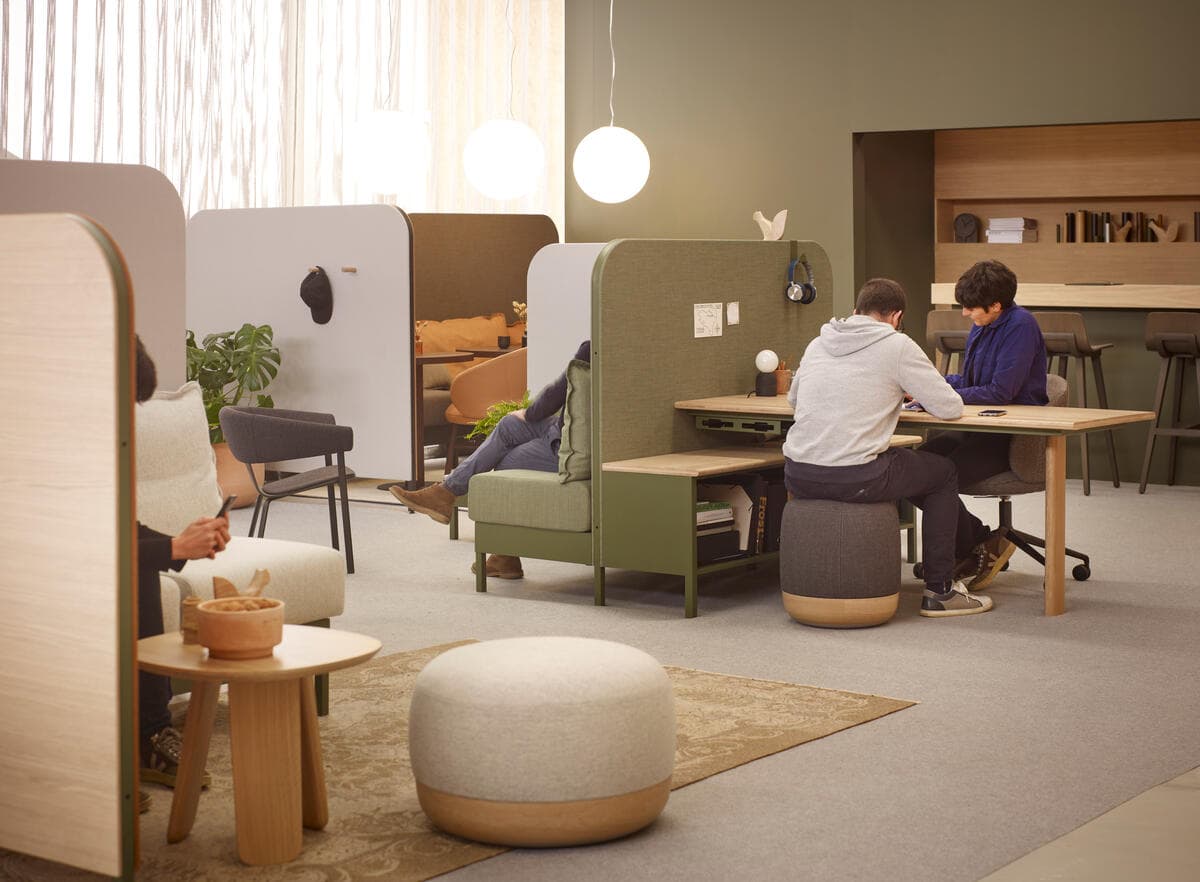 Alki
ZUZULU
Office booth — 22