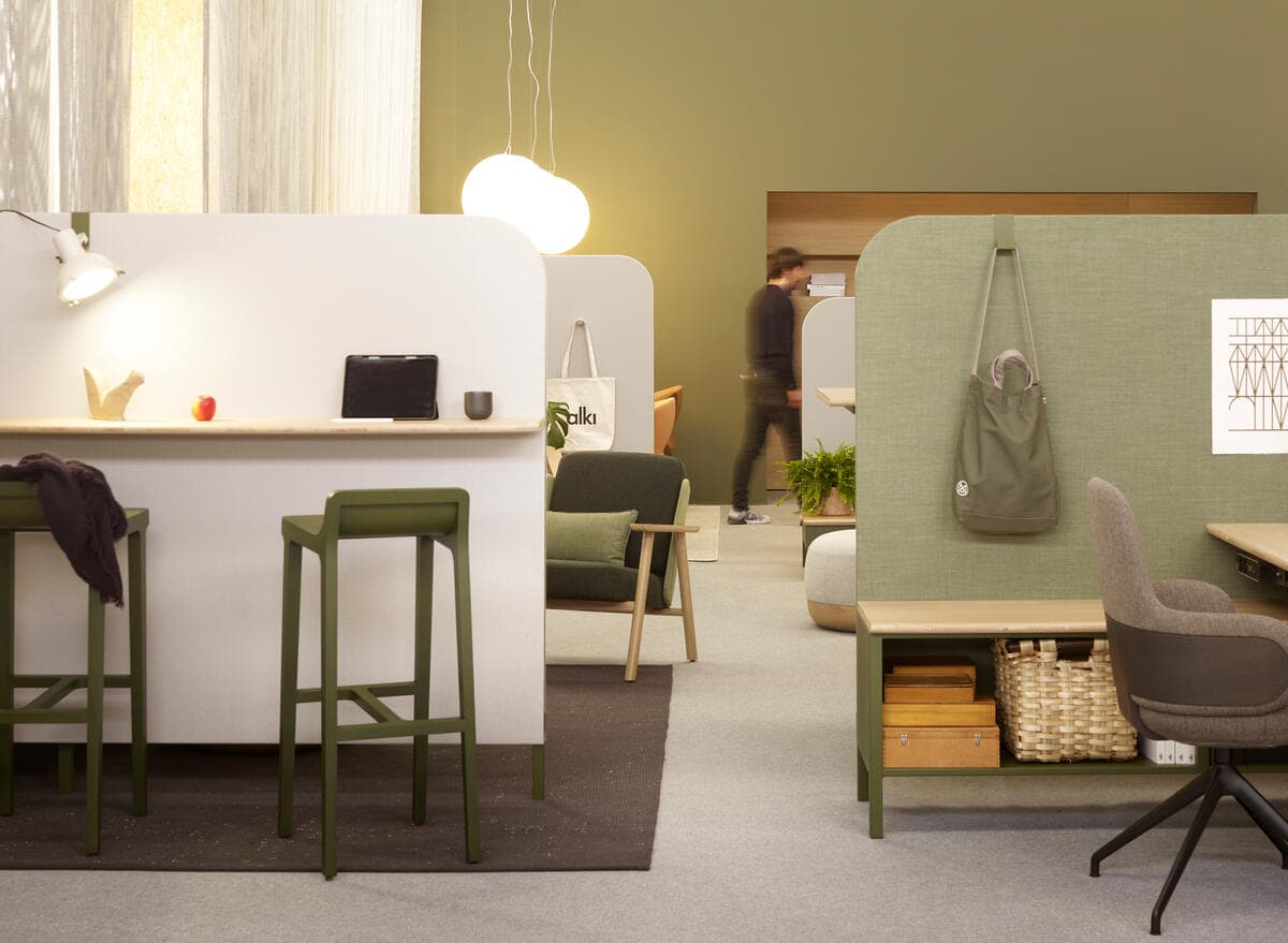 Alki
ZUZULU
Office booth — 6