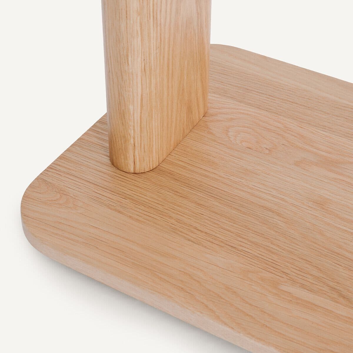AMPM
MONCEAU
Square oak table — 2