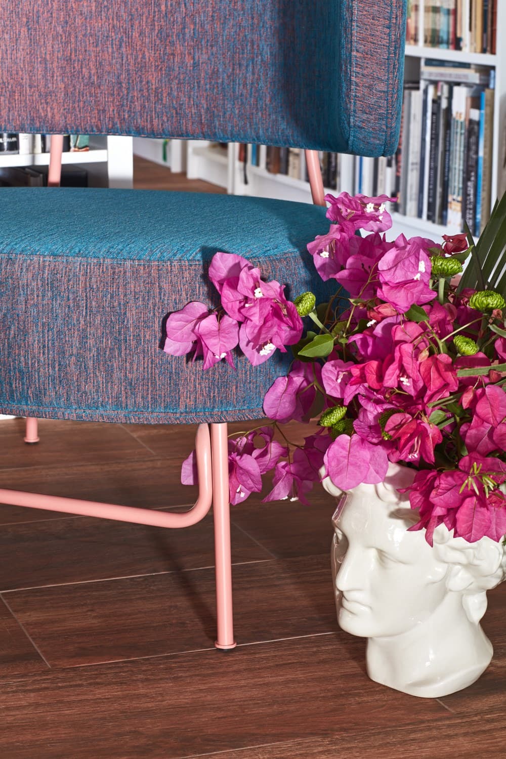 Annud
KAPOOR
Fabric armchair — 4