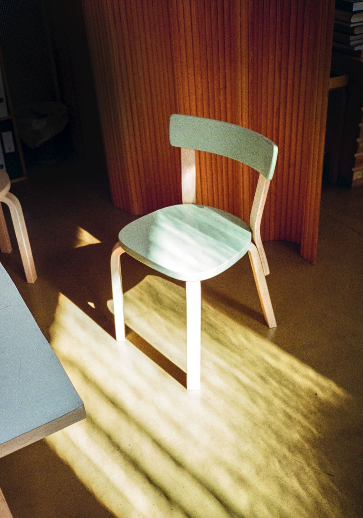 Artek
69
Wooden chair — 2