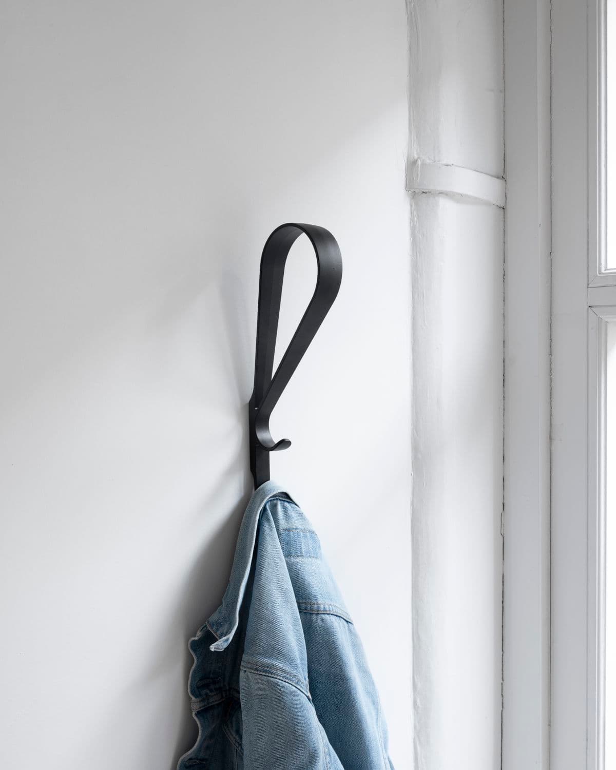 Artek
TUPLA
Zinc coat rack — 4