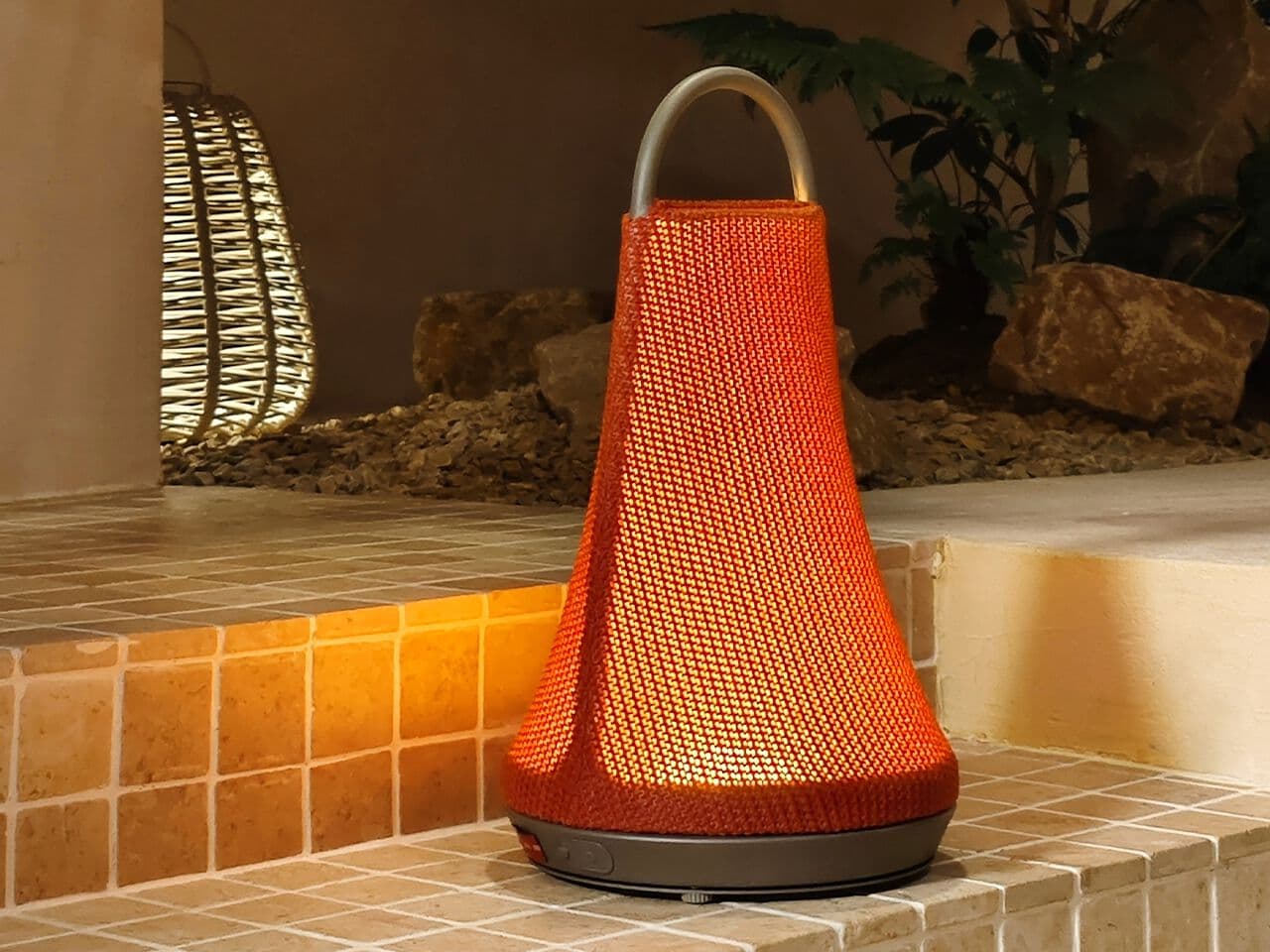 Artie
KNIT
Lantern — 3
