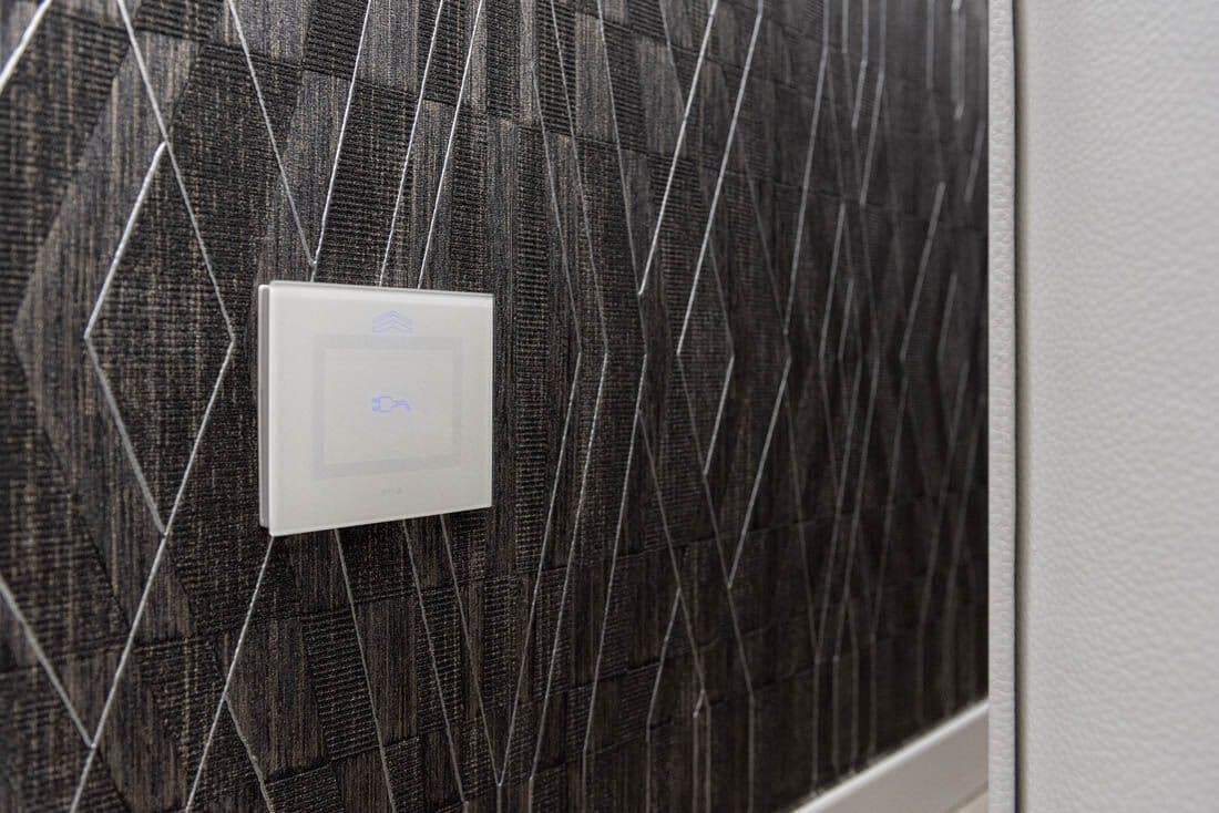 AVE
VERA 44
Glass switch plate — 4