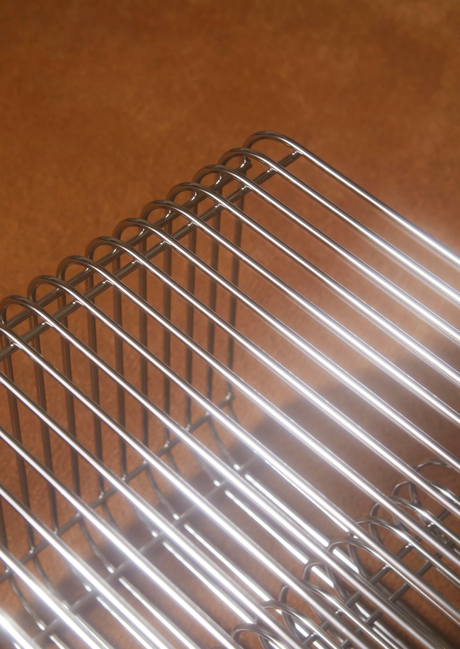 AYTM
CURVA
Steel stool — 27
