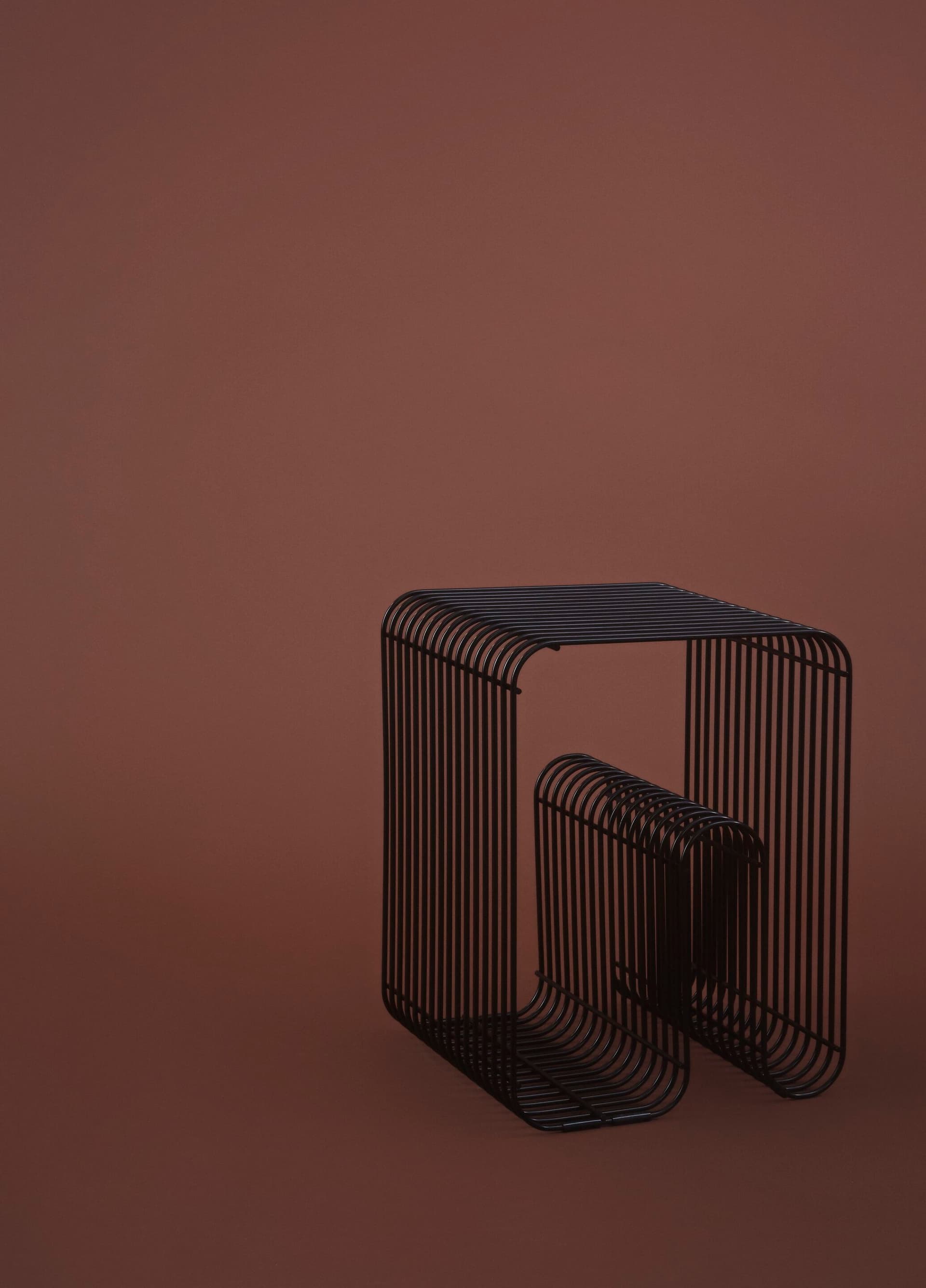 AYTM
CURVA
Steel stool — 30