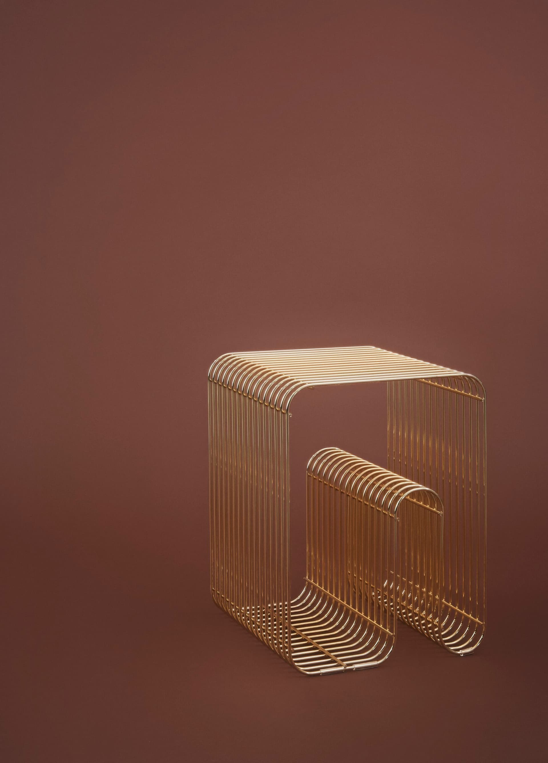 AYTM
CURVA
Steel stool — 32