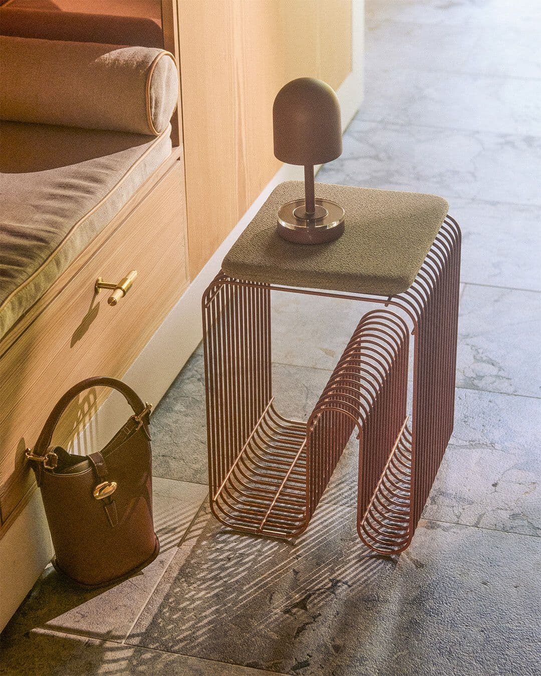 AYTM
CURVA
Steel stool — 33