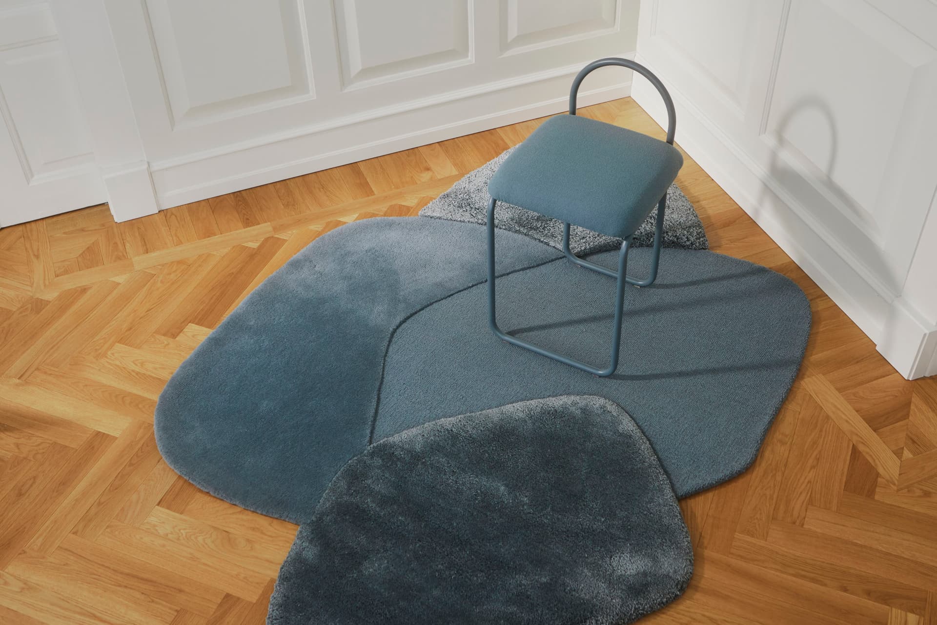 AYTM
MOLA
Solid-color wool rug — 12