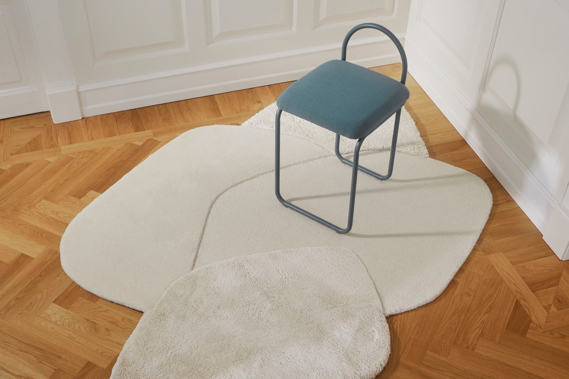 AYTM
MOLA
Solid-color wool rug — 14