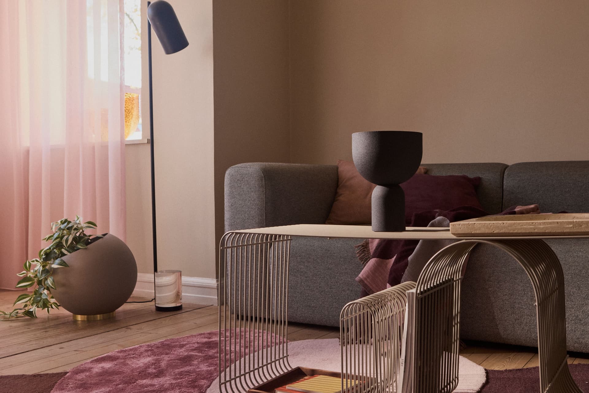 AYTM
TORUS
Steel vase — 6