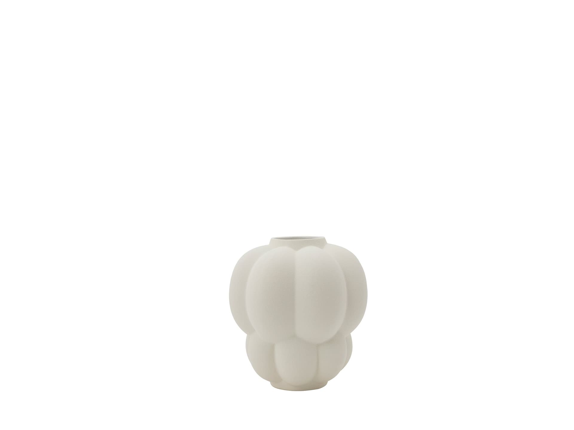 AYTM
UVA
Stoneware vase — 10
