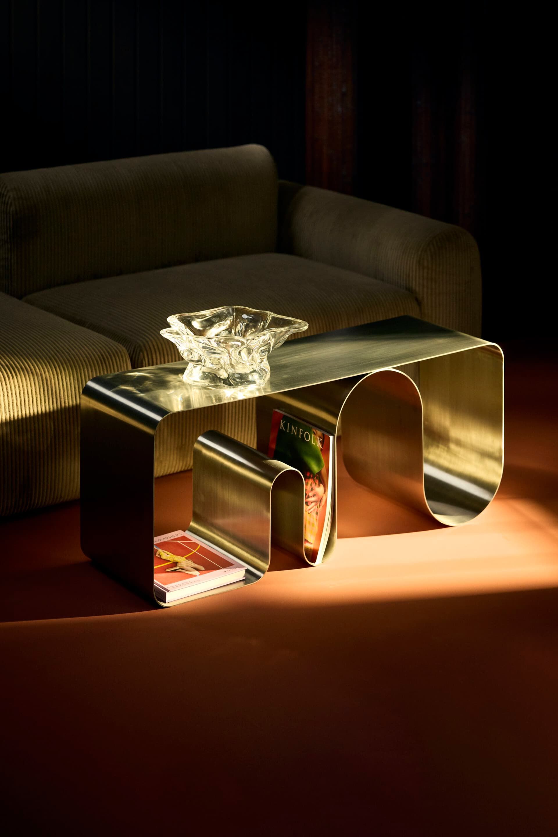 AYTM
VENA
Glass centerpiece — 11