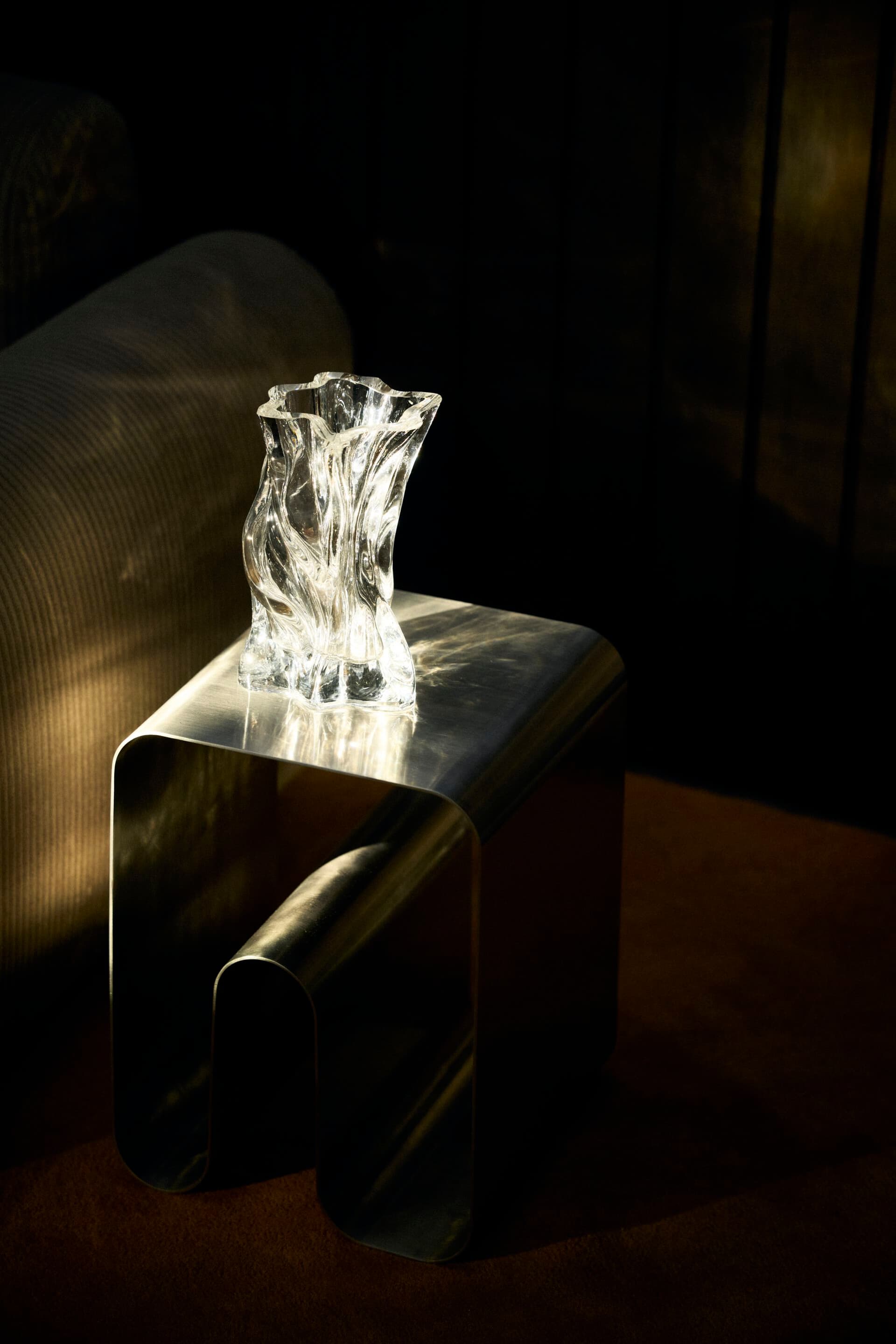 AYTM
VENA
Glass vase — 20