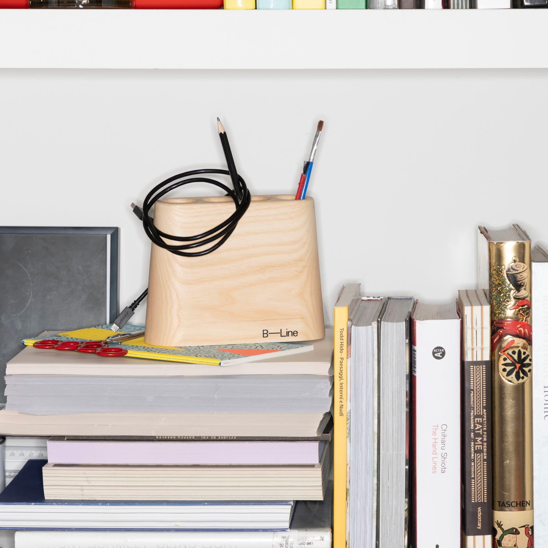 B-LINE
AKI JR
Ash pen holder — 2