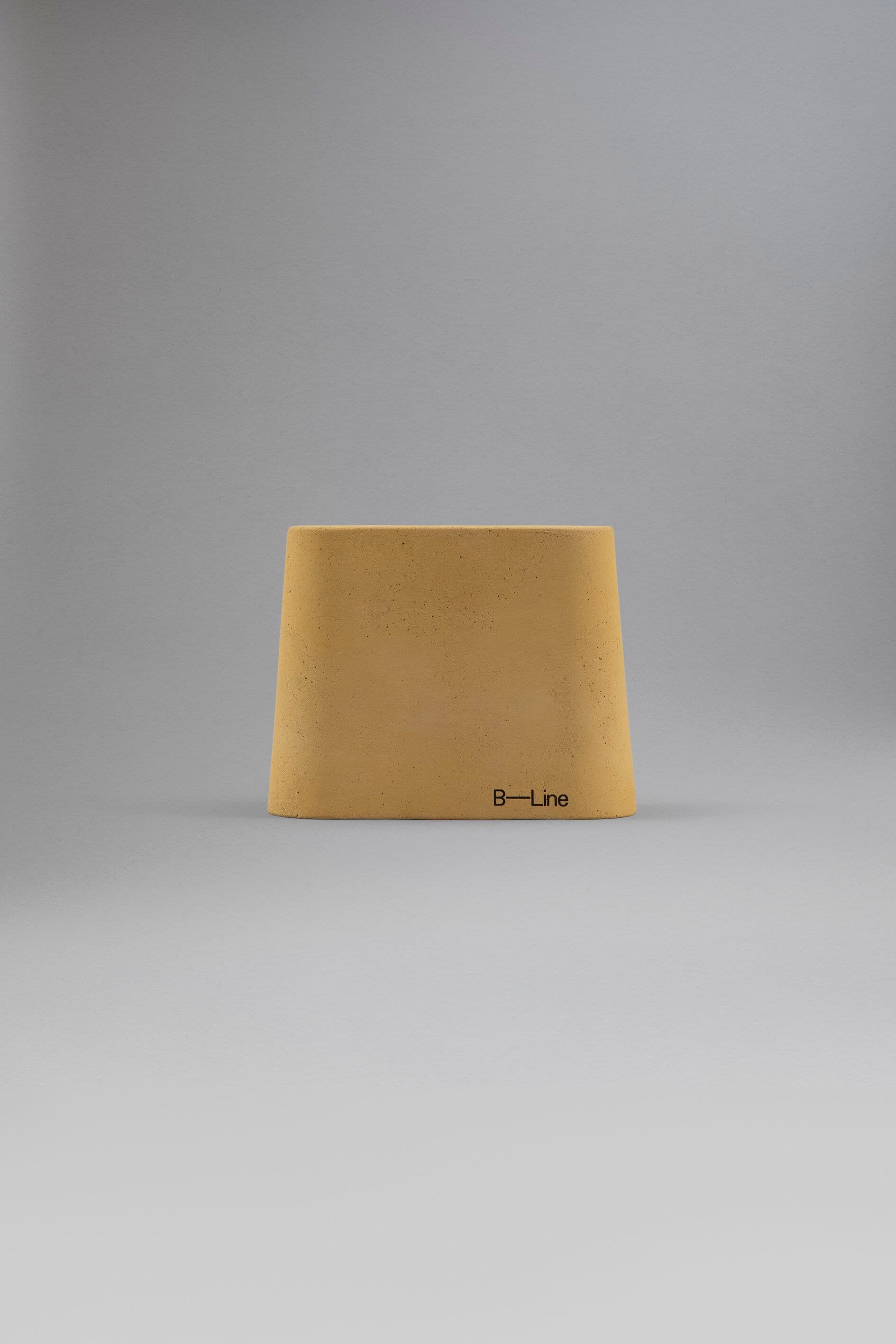 B-LINE
AKI JR
Cement pen holder — 8