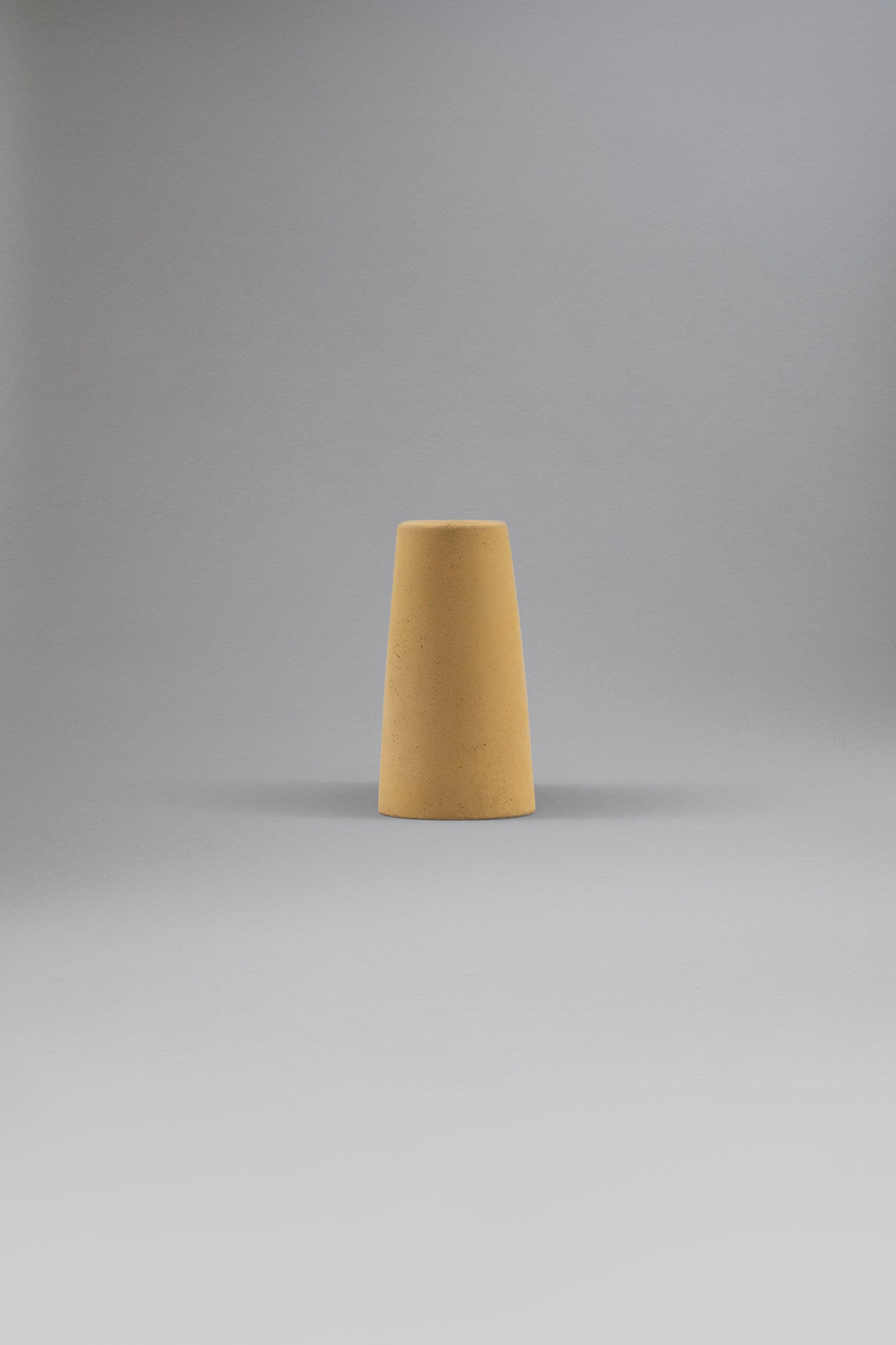 B-LINE
AKI JR
Cement pen holder — 9