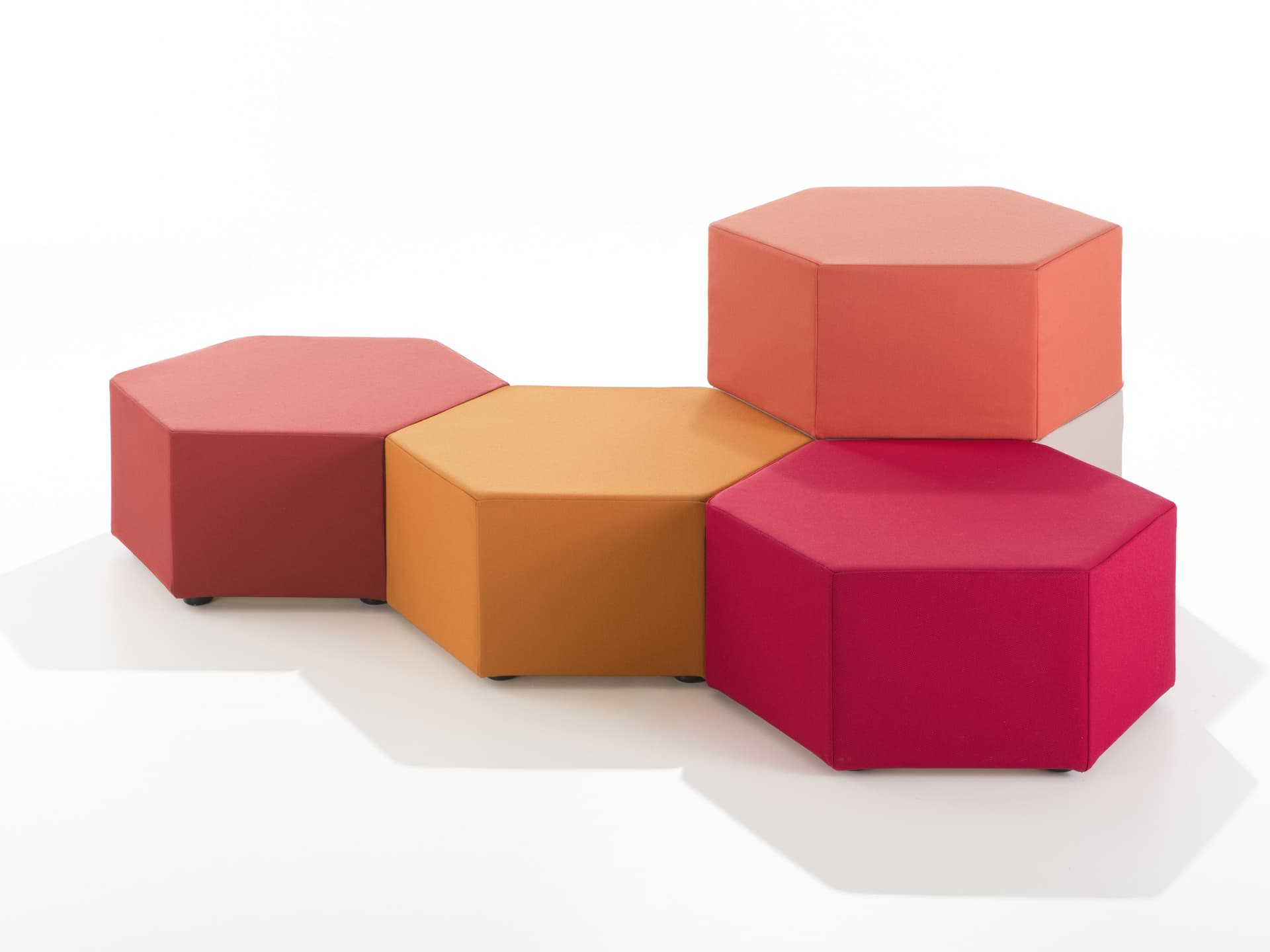 B-LINE
ESA
Fabric pouf — 1
