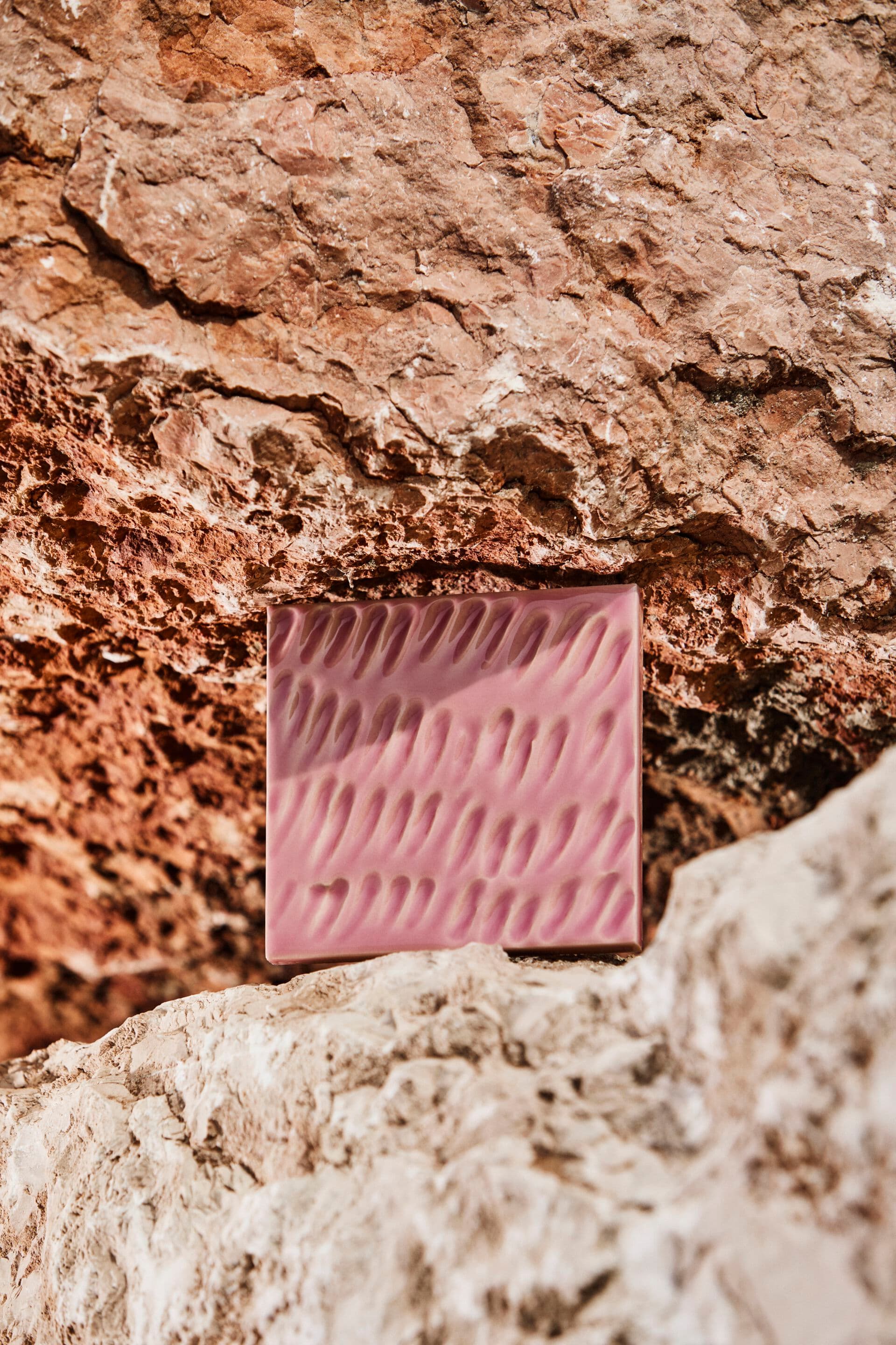 Bosa
IPPO
Ceramic 3D Wall Tile — 3