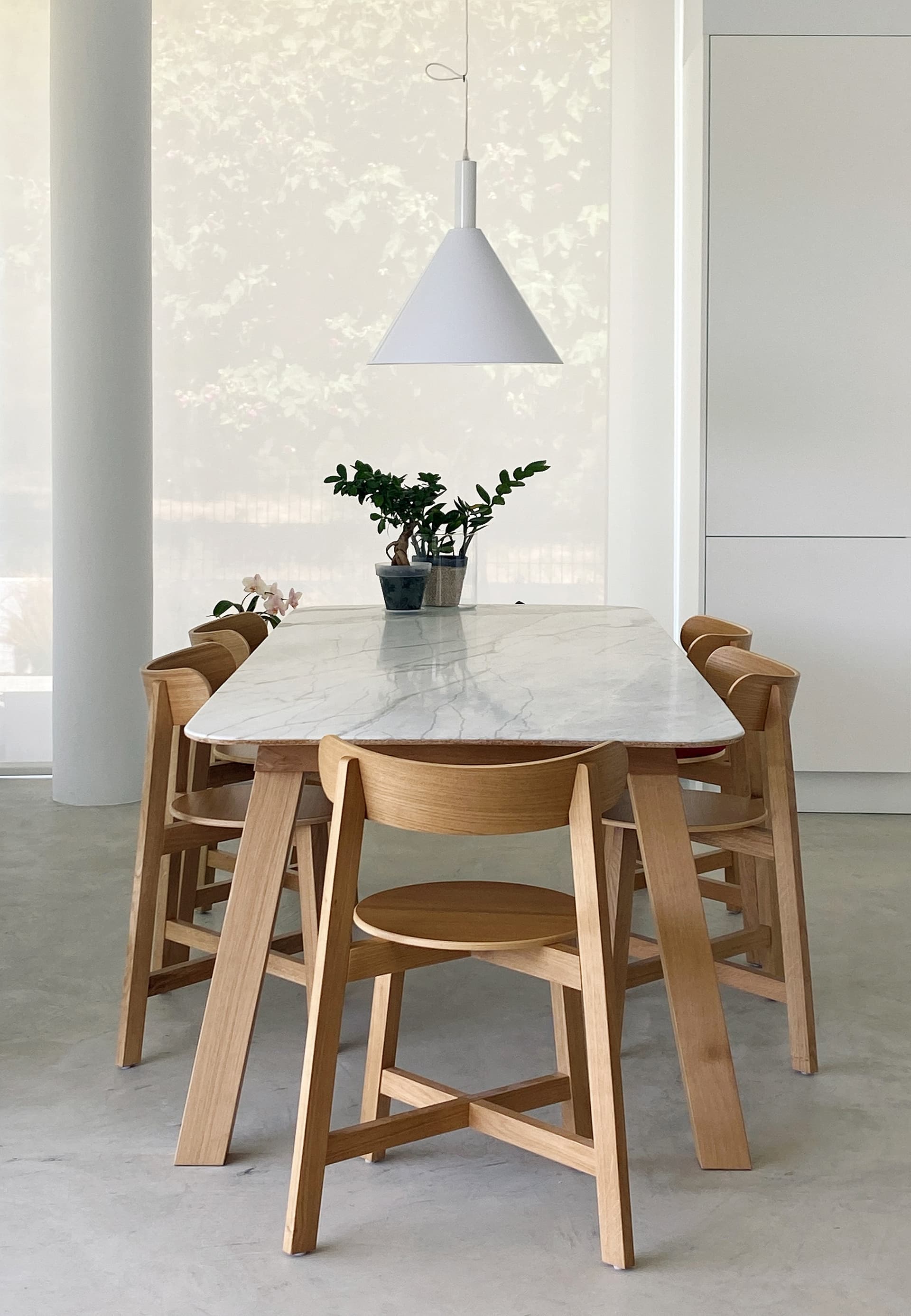 Branca Lisboa
RODA
Ash chair — 9