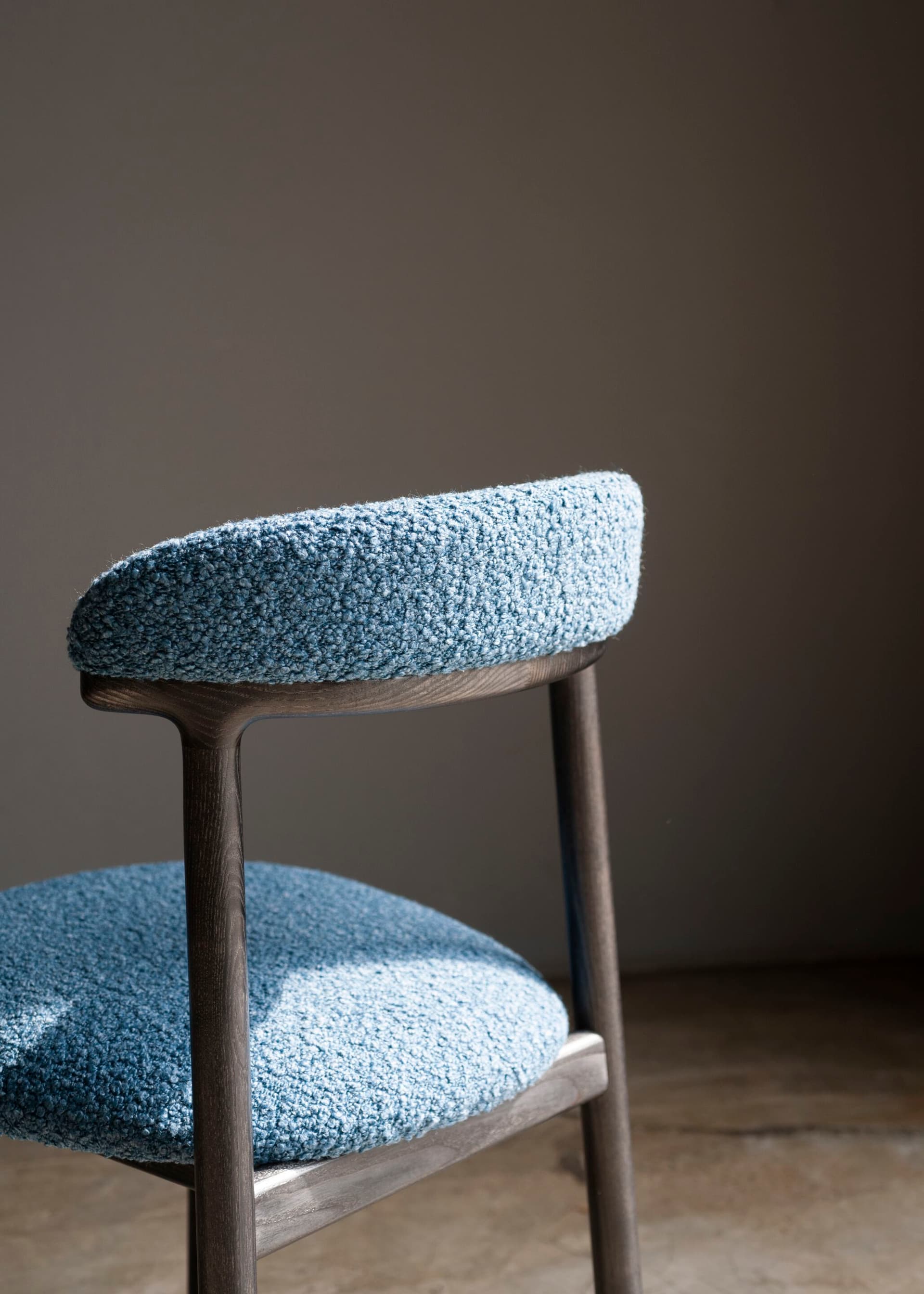 BROSS
LINDY
Fabric chair — 7