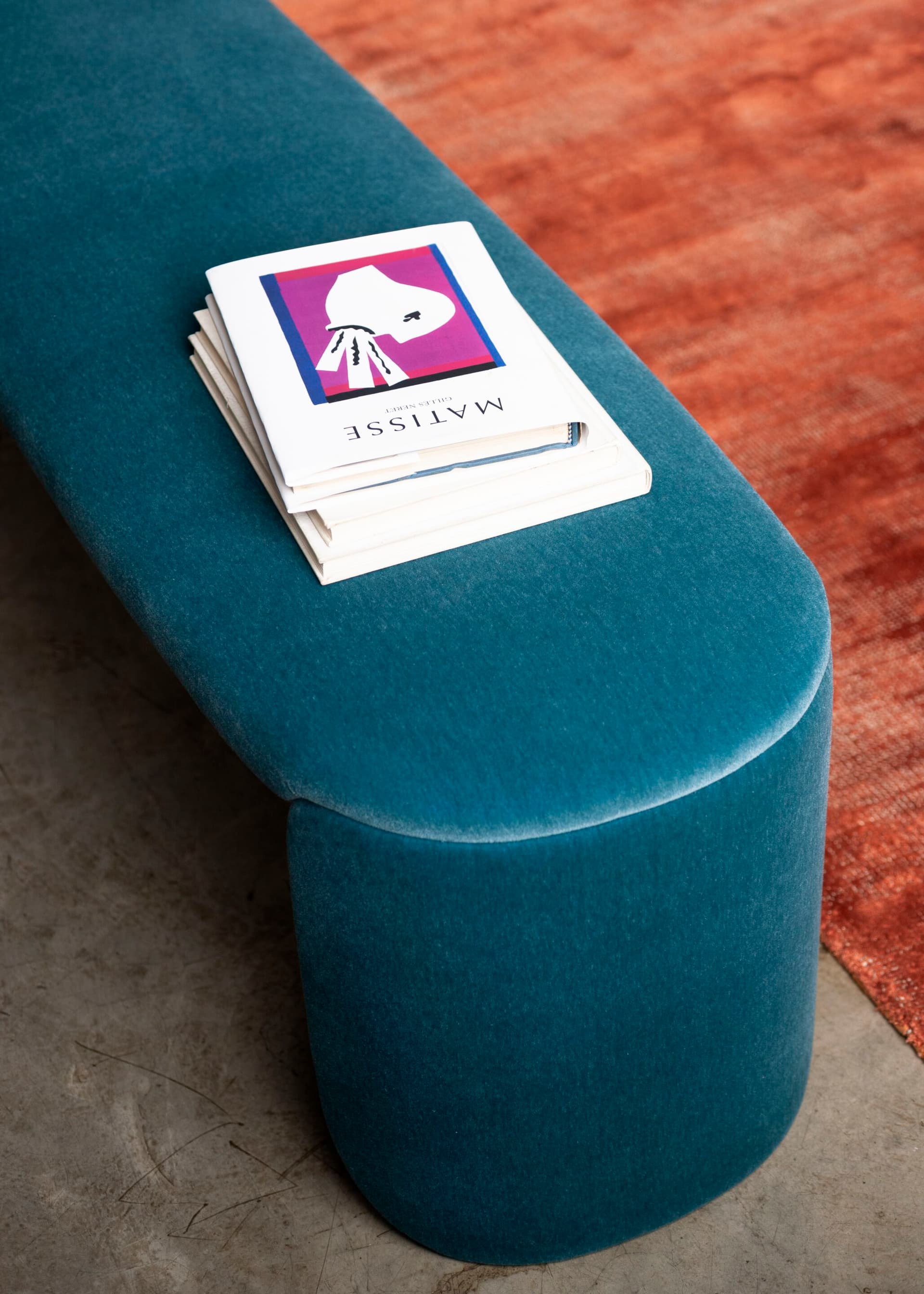 BROSS
PETAL
Fabric bench — 6