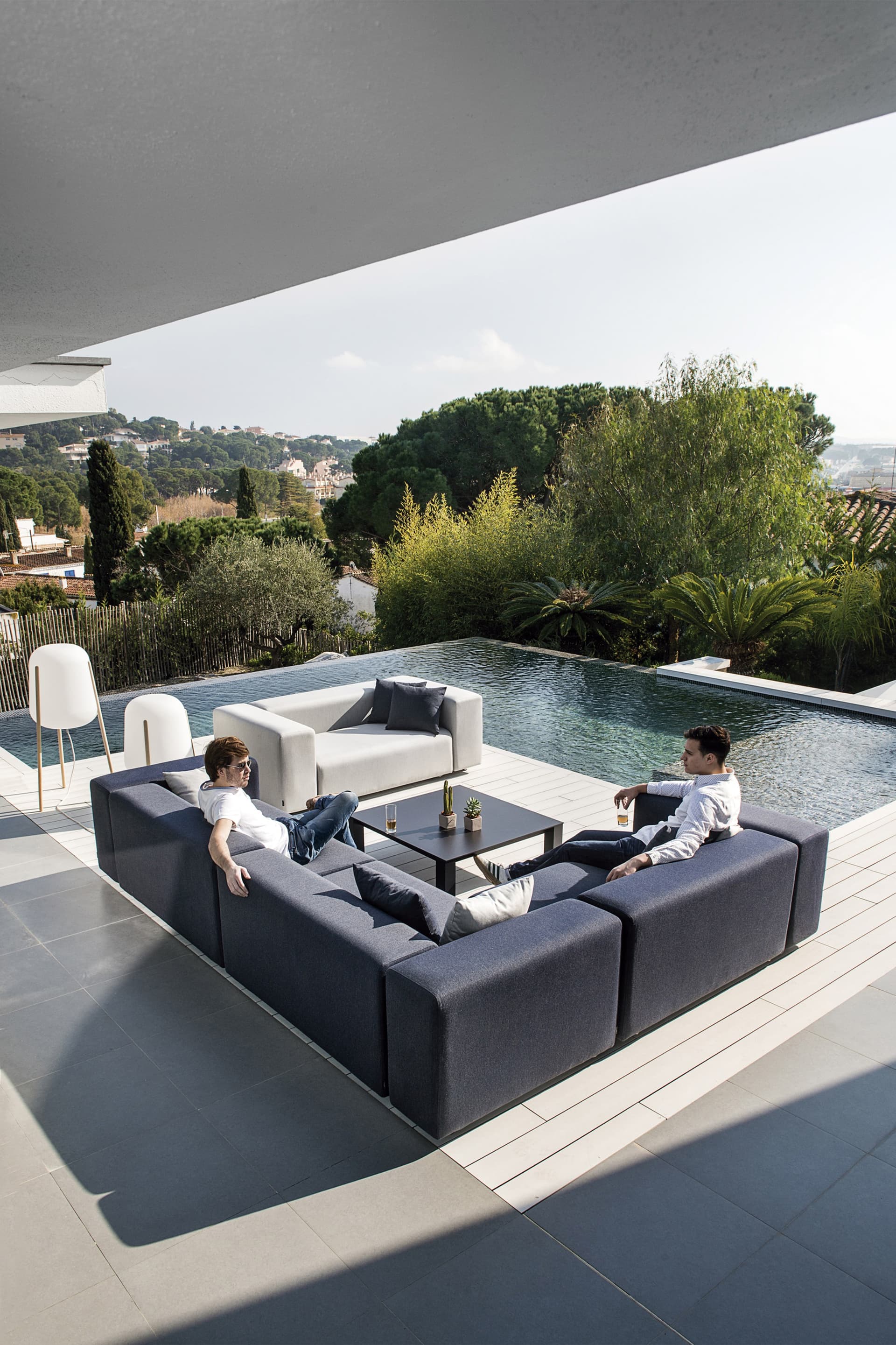 Calma
DORM
Sunbrella® garden sofa — 5