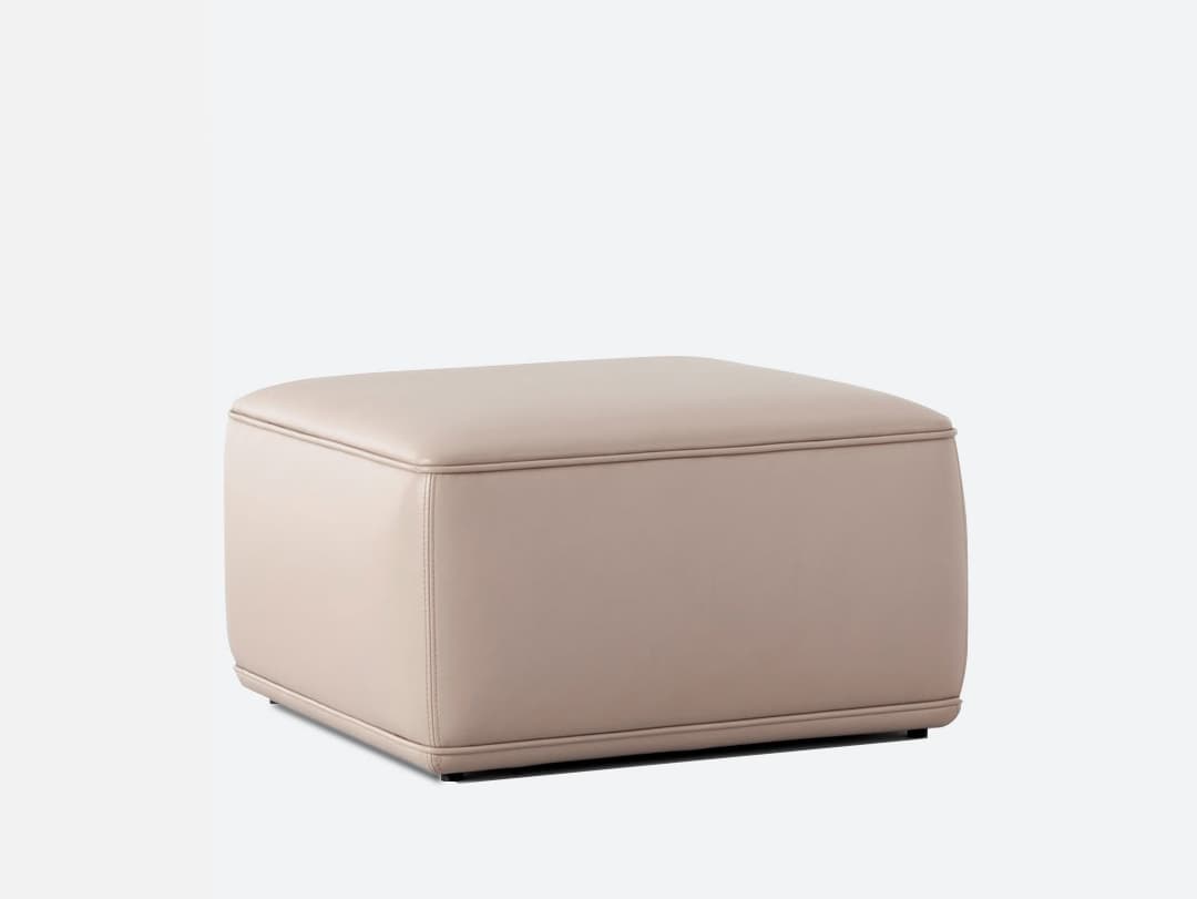 Casa
MARTANA
Square pouf — 1