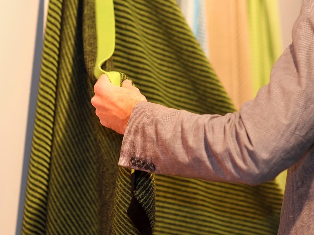 Casalis
BONNET
Merino wool throw — 4