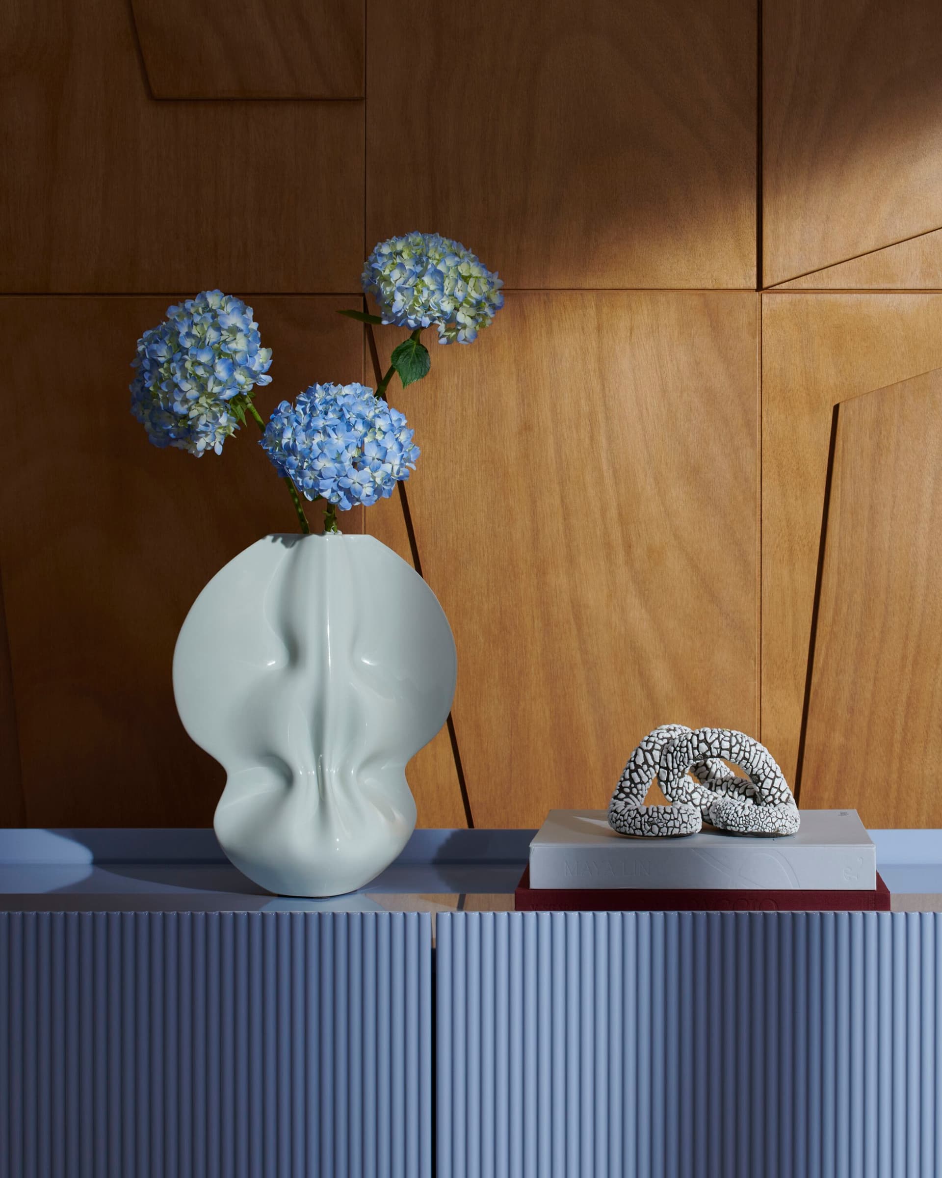 Cassina
BROLIC
Ceramic vase — 4