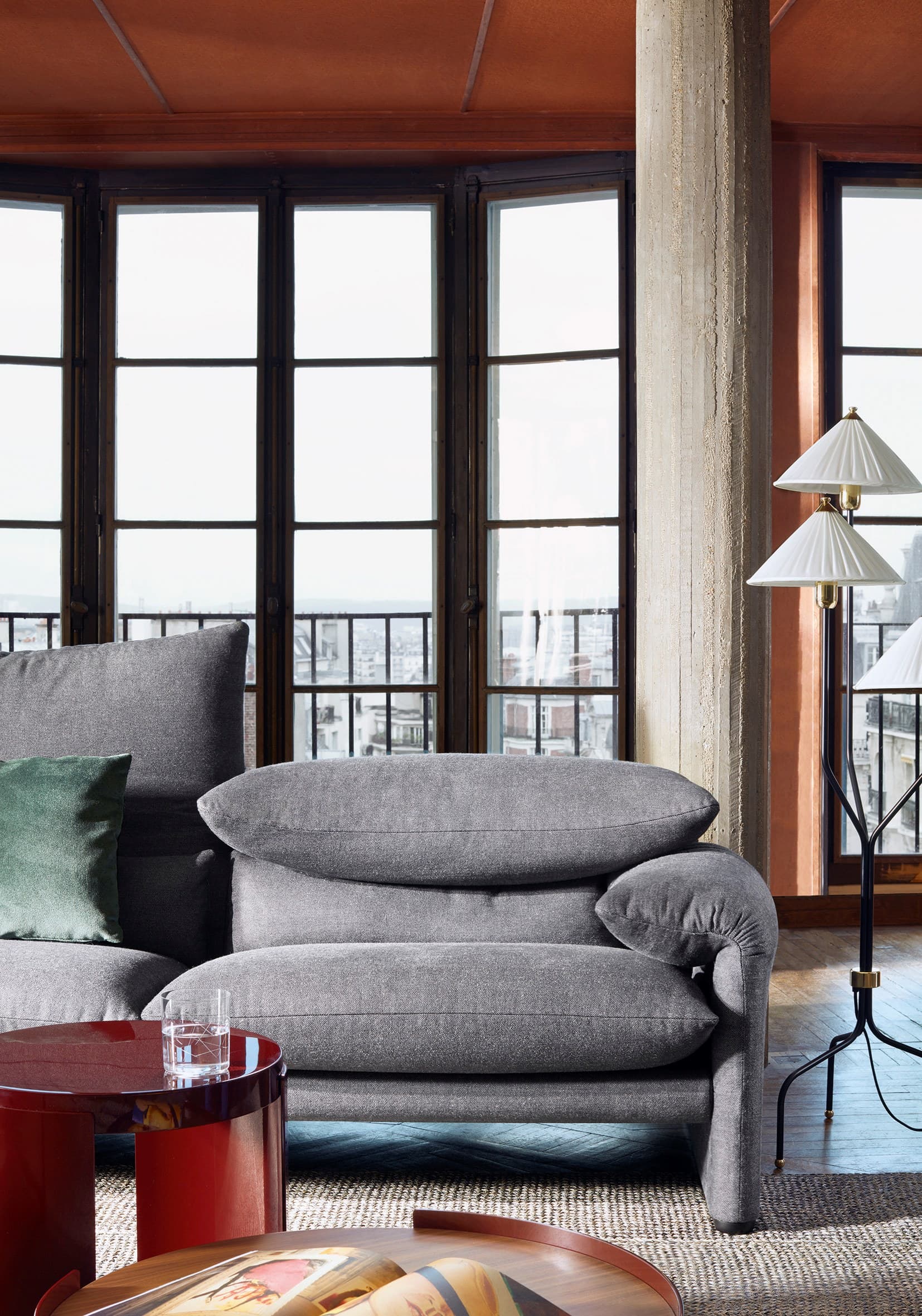 Cassina
MARALUNGA
2 seater sofa — 9