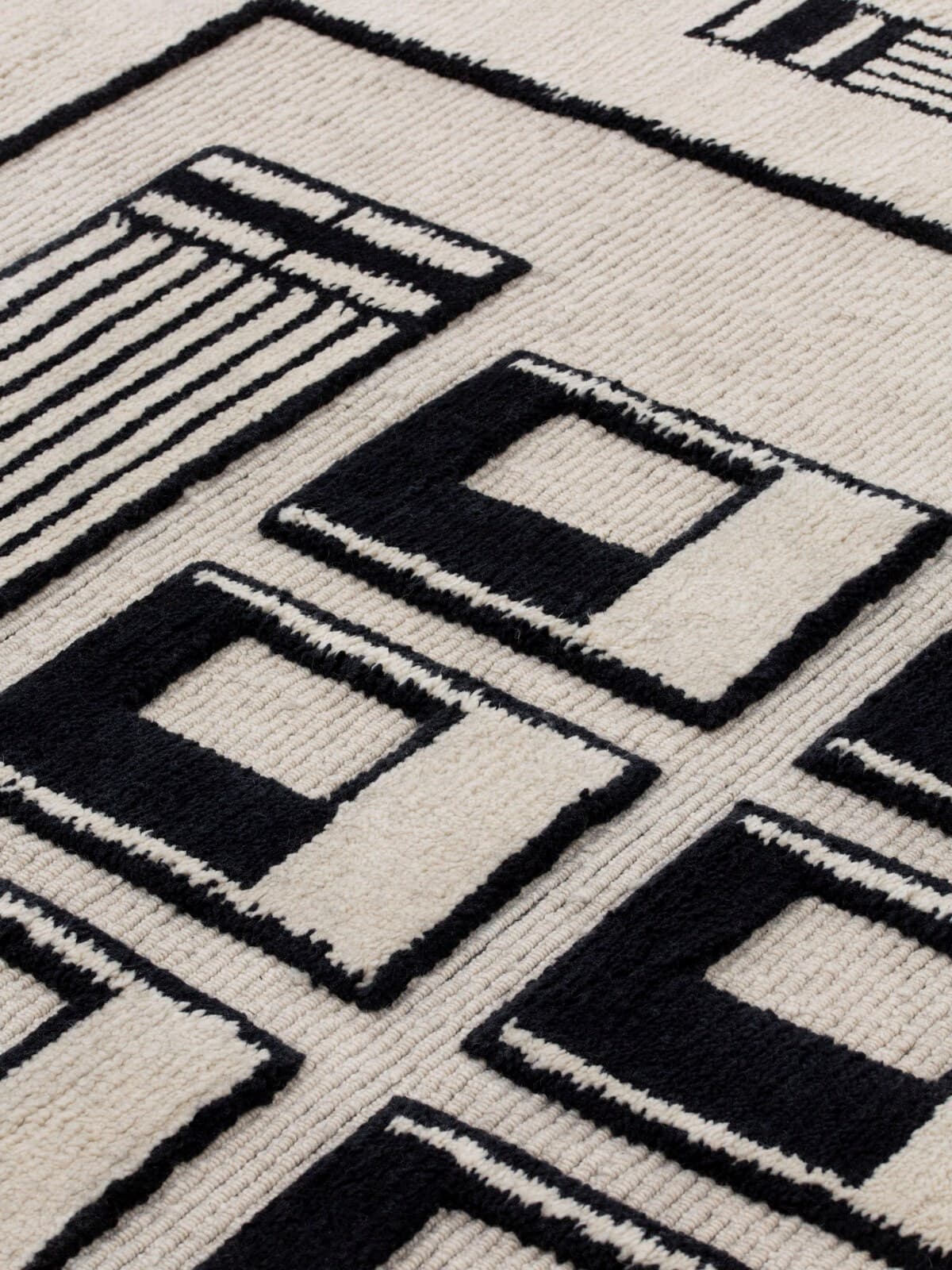 cc-tapis
ZOLOT
Wool rug — 8