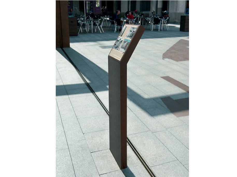 CYRIA
EUDALD I
Information stand — 3