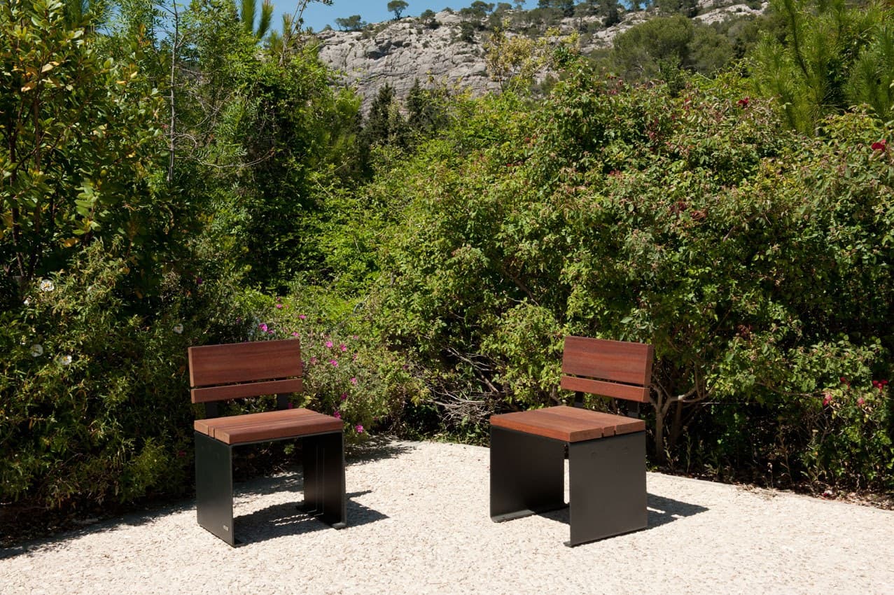 CYRIA
PYSA
Outdoor chair — 2