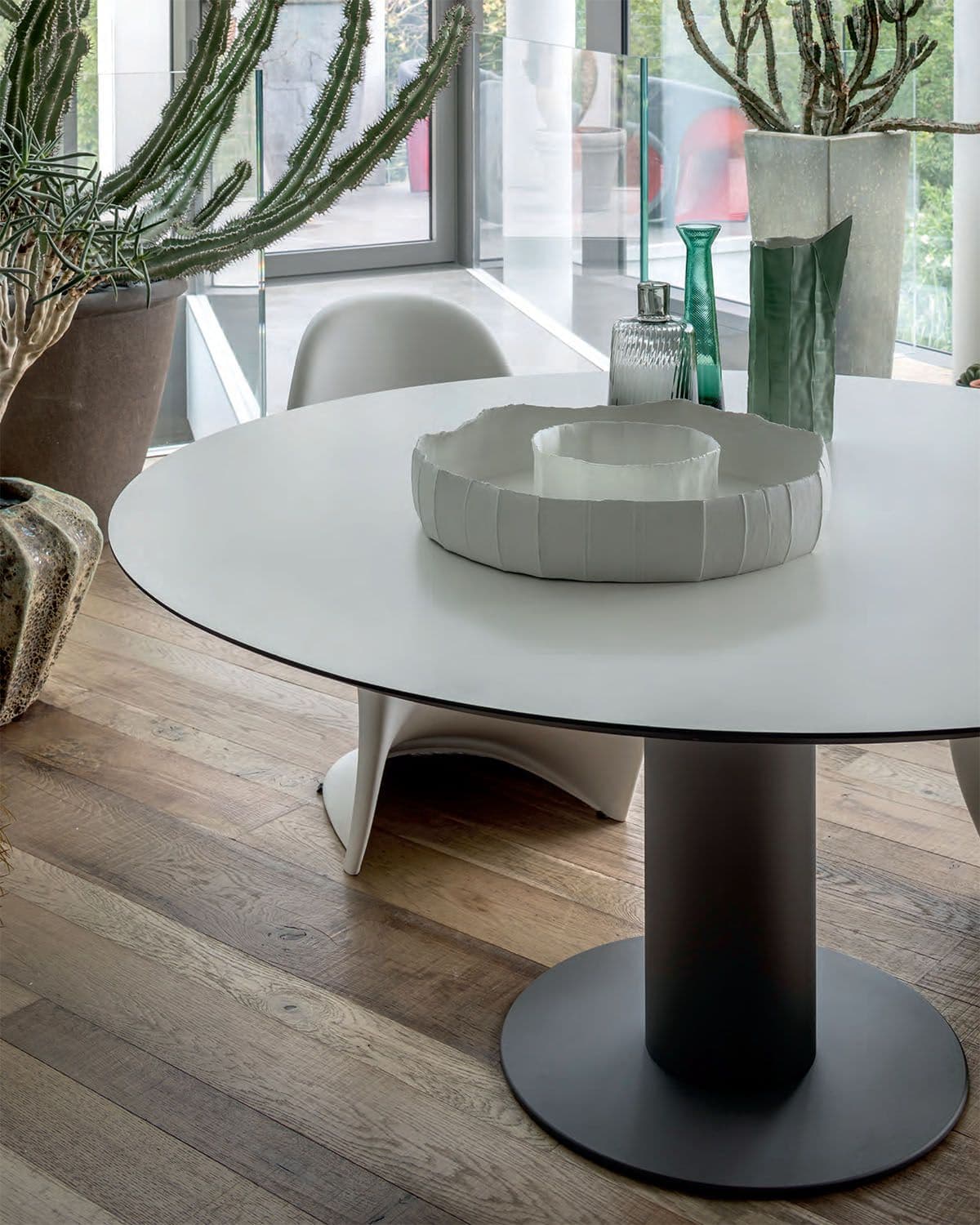 De Rosso
63°
Custom round table — 2