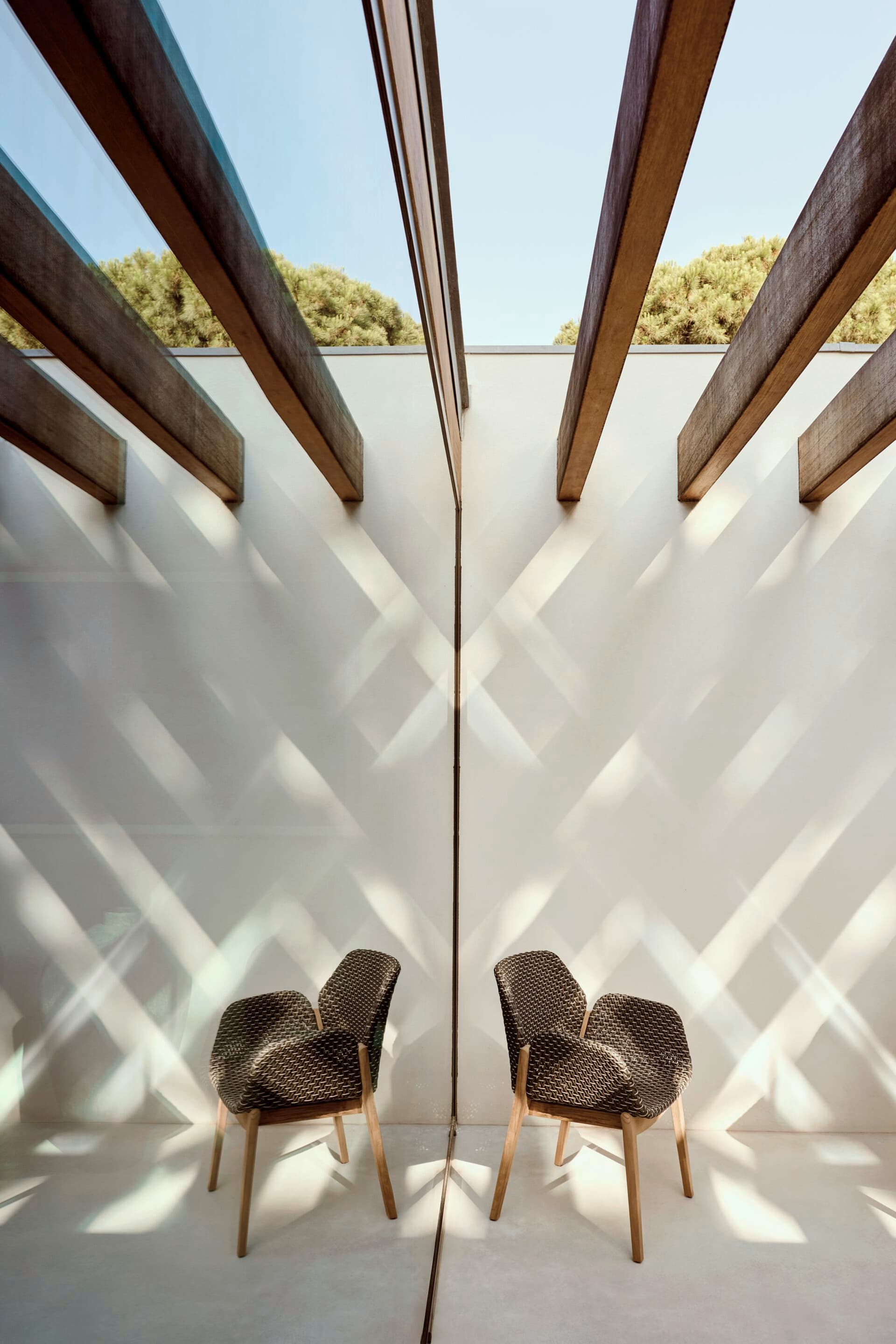 DEDON
CALADIO
Armchair — 13