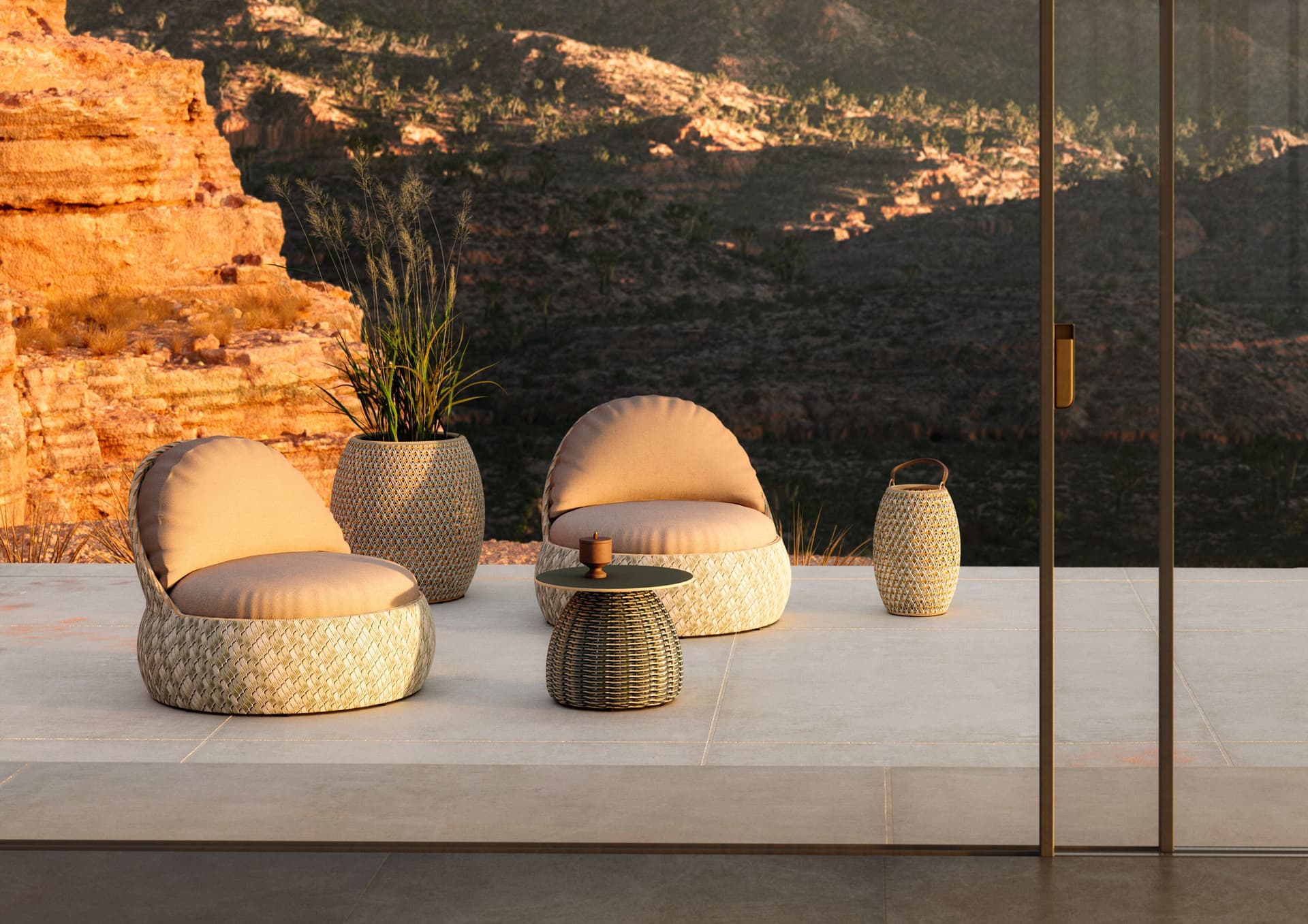 DEDON
DALA
Lantern — 13
